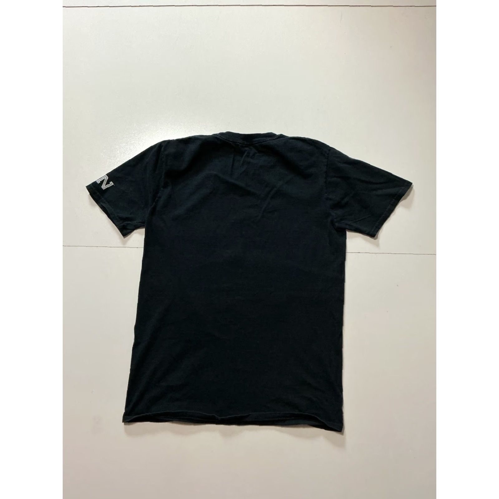 Vintage VINTAGE YRN Yung Rich Nation Migos Quavo Takeoff Offset Blue Smoke Graphic T-Shirt Sz. S Mens Shirt Black Smoke Graphic Rap Hip Hop 90s? Size US S / EU 44-46 / 1 - 2 Thumbnail