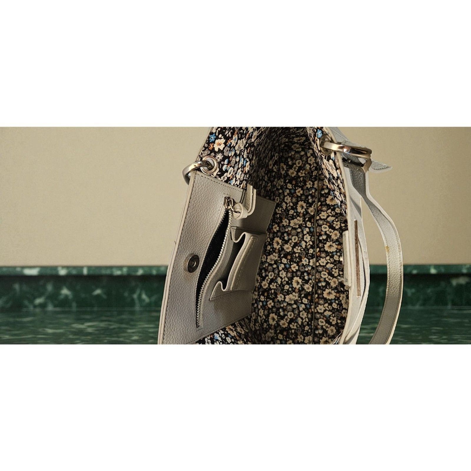 Other Steve Madden Light Gray Tote Shoulder Bag -- ITEM #3315 Size ONE SIZE - 5 Thumbnail