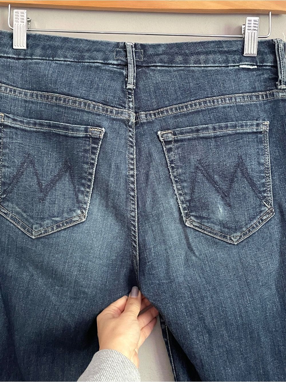MOTHER MOTHER High Waisted Looker Ankle Fray in On the Edge Jeans Size 28" / US 6 / IT 42 - 10 Thumbnail
