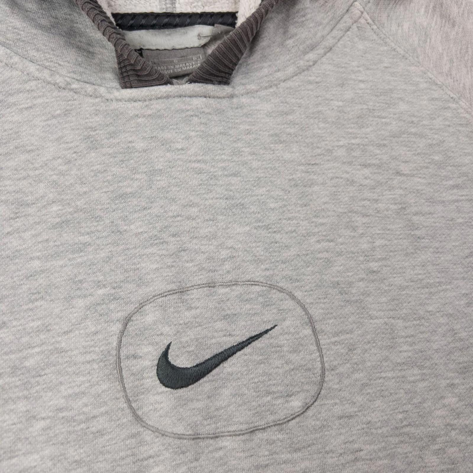 Nike Vintage Nike Embroidered Hoodie Size L Size US L / EU 52-54 / 3 - 4 Thumbnail