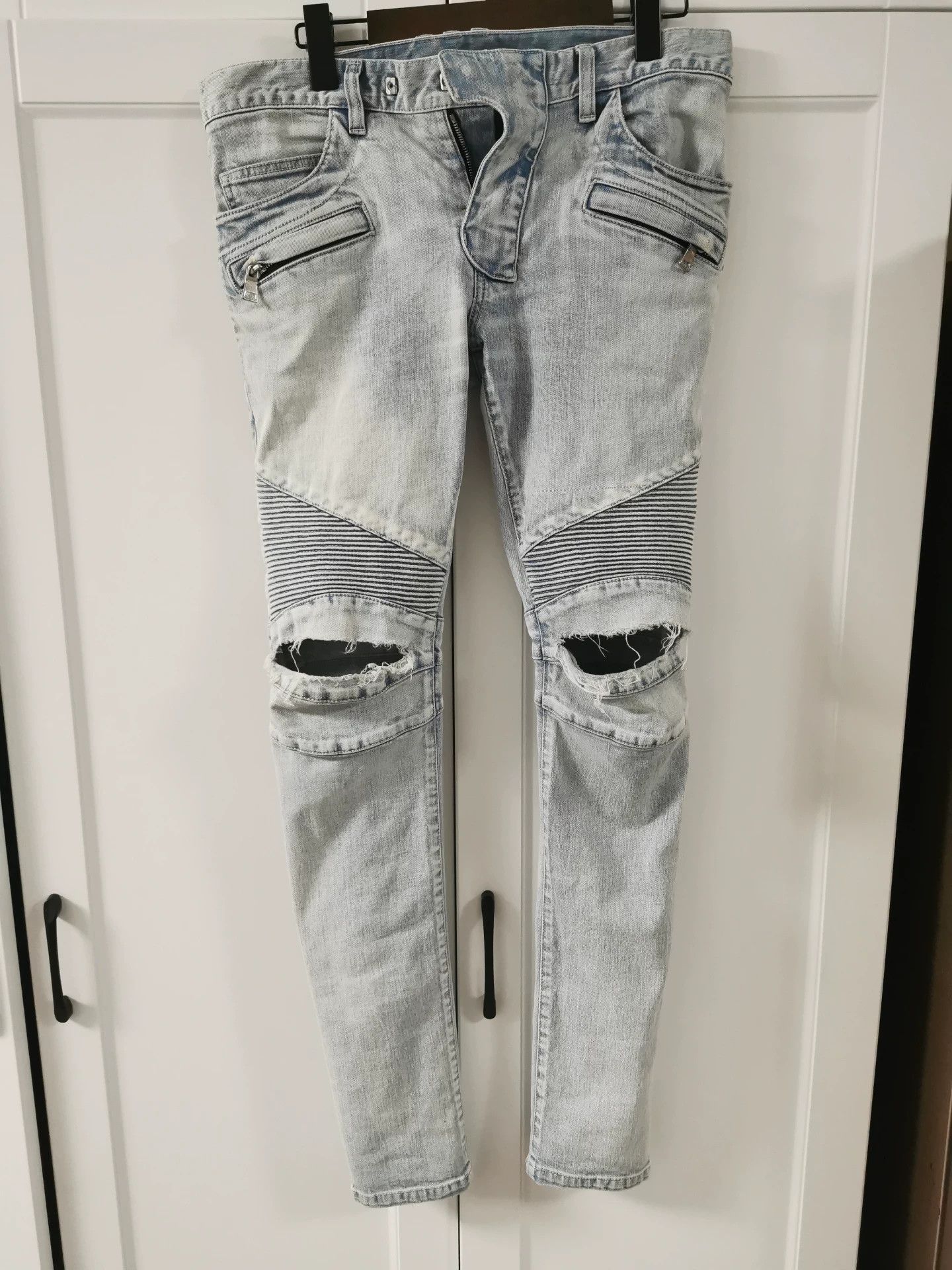 Balmain Balmain Ripped Knee Denim Jeans Size 30 Size 30" / US 8 / IT 44 - 1 Thumbnail