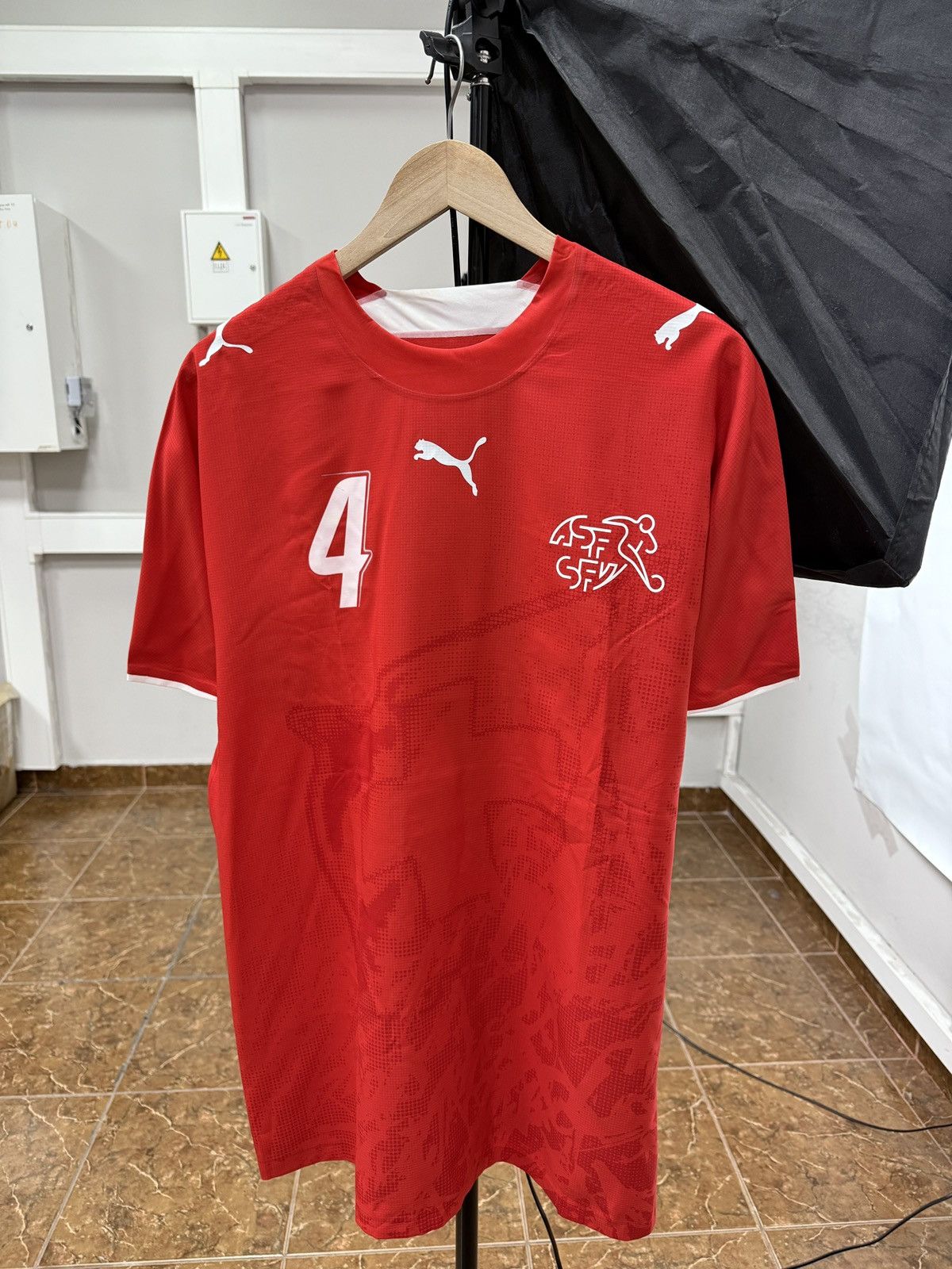Puma 🇨🇭Vintage 2006 Puma Switzerland Suisse Soccer Jersey Senderos Size US XL / EU 56 / 4 - 1 Thumbnail