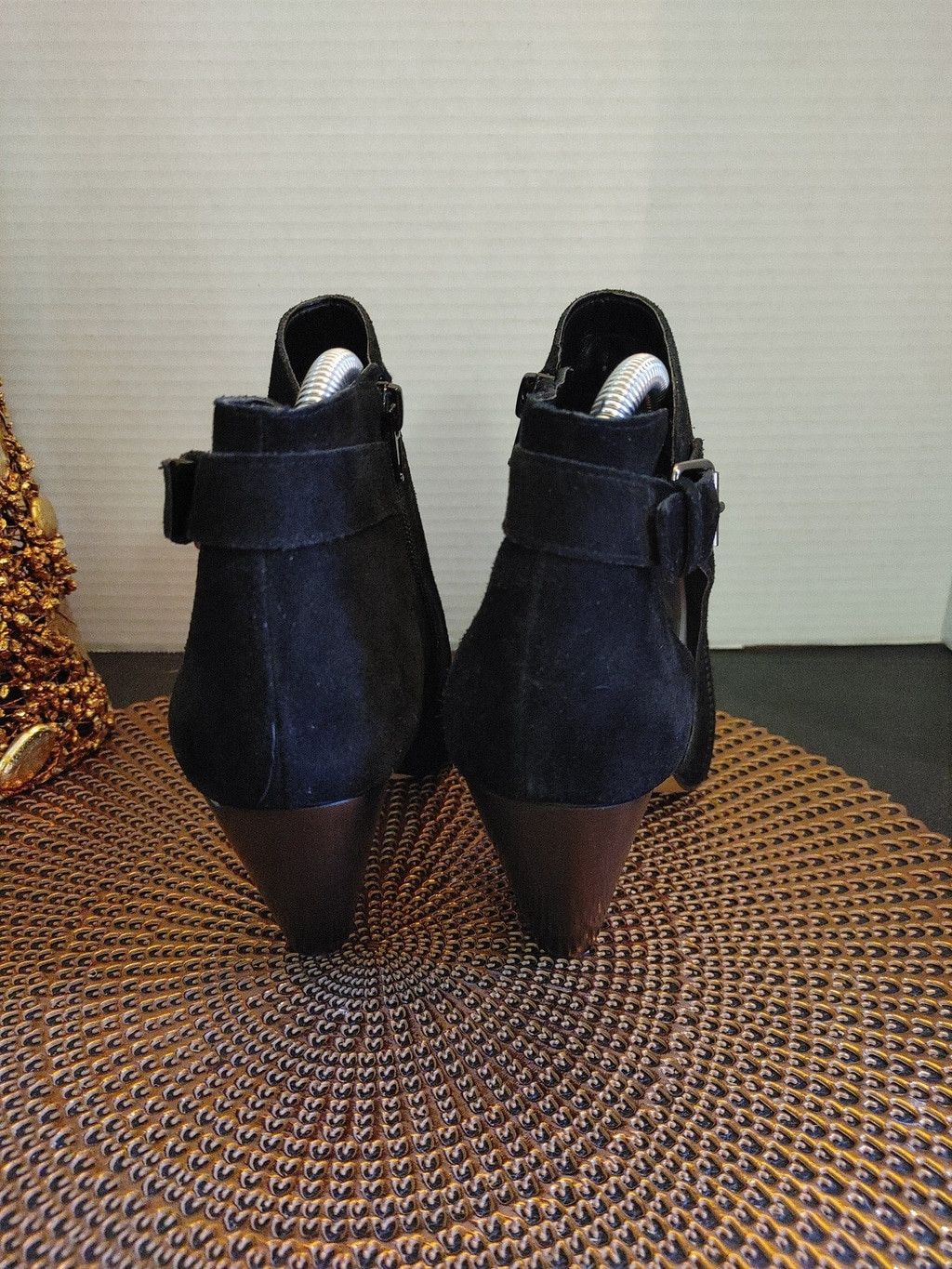 Vince Camuto Vince Camuto Conley Booties Side 8.5M Size US 8.5 / IT 38.5 - 4 Thumbnail
