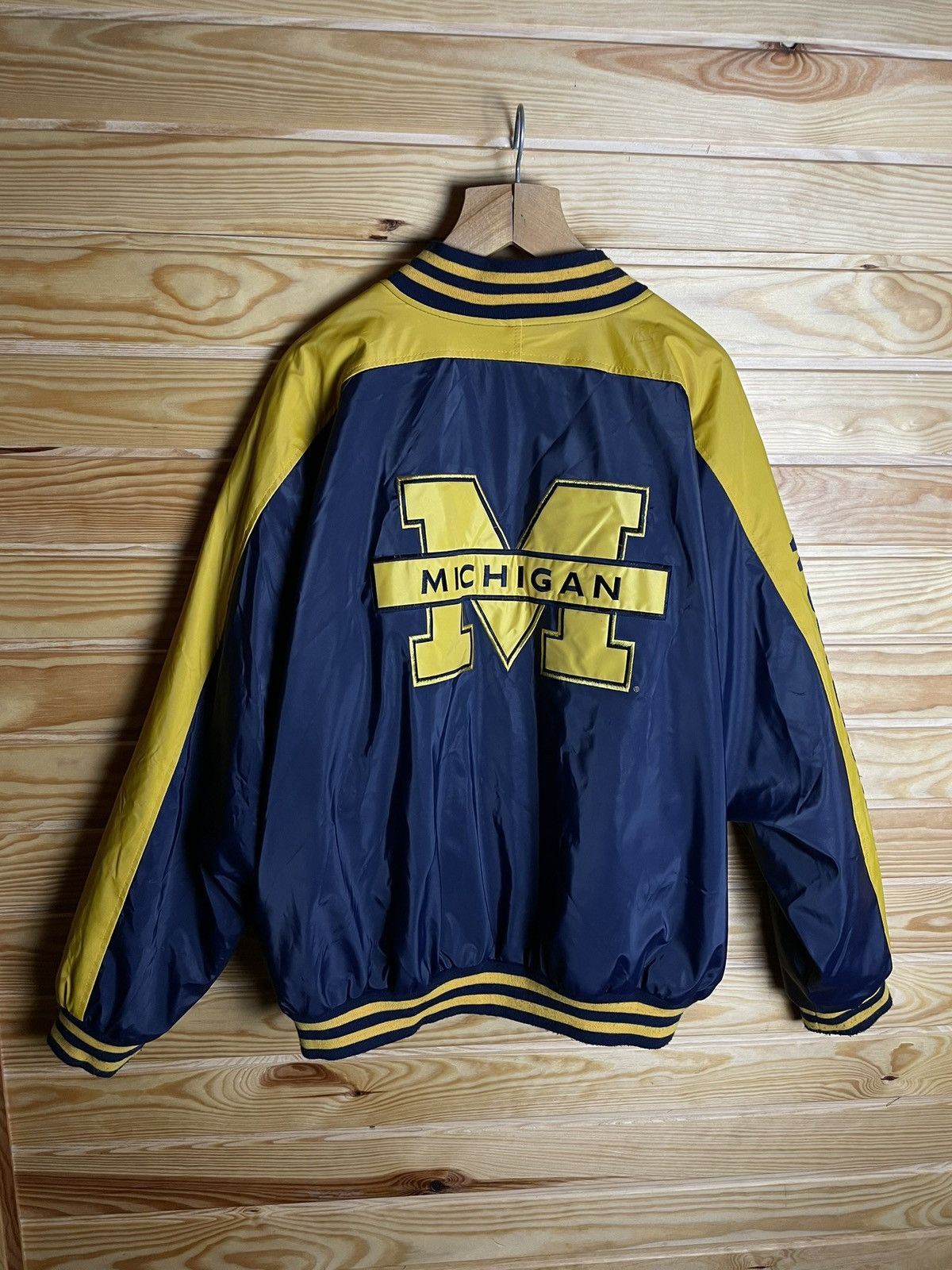 Vintage Vintage Michigan Wolverines Bomber Jacket Size XL Size US XL / EU 56 / 4 - 5 Thumbnail