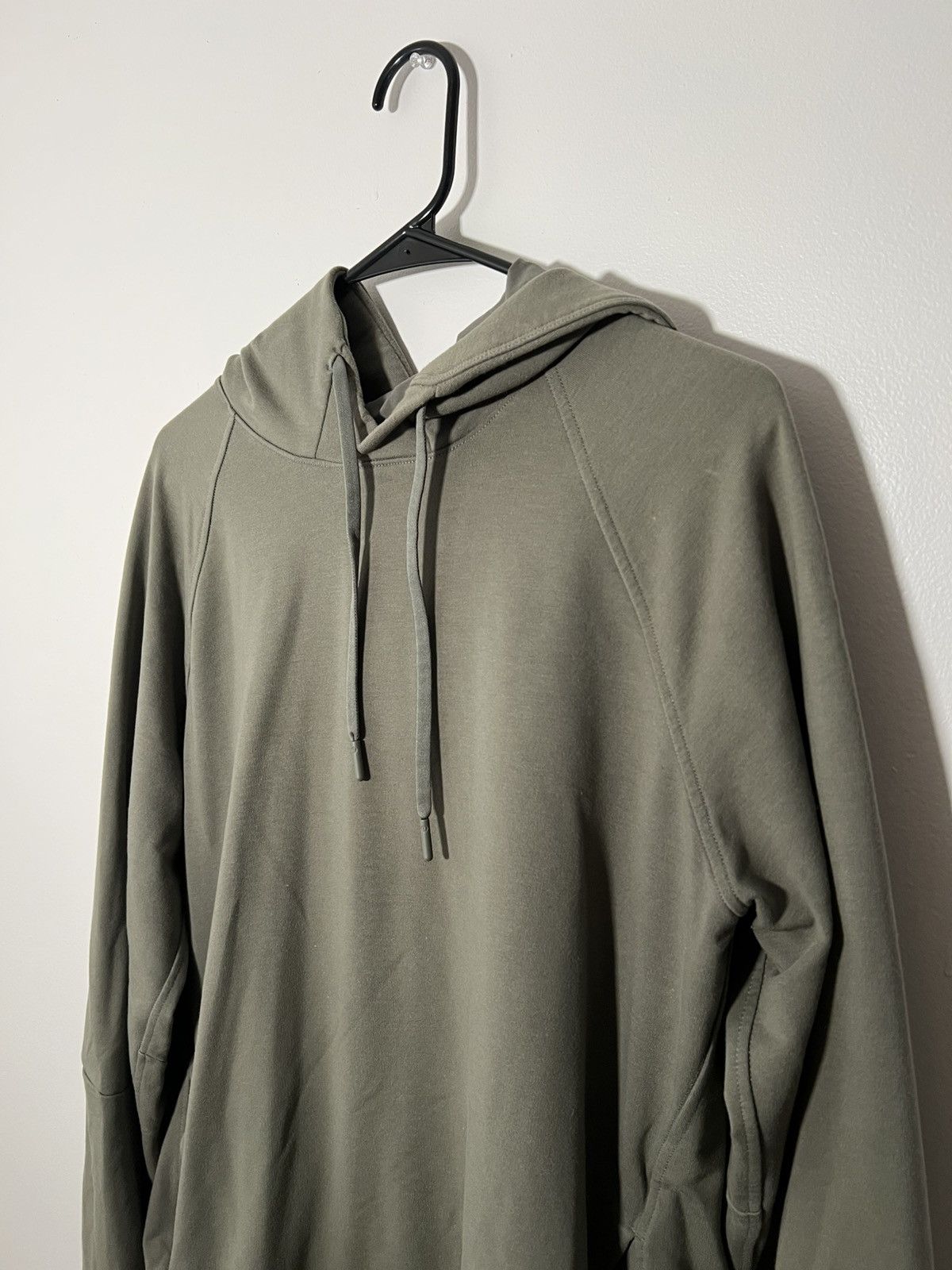 Lululemon (Lululemon) Sage Green Sweatshirt Size US M / EU 48-50 / 2 - 3 Thumbnail