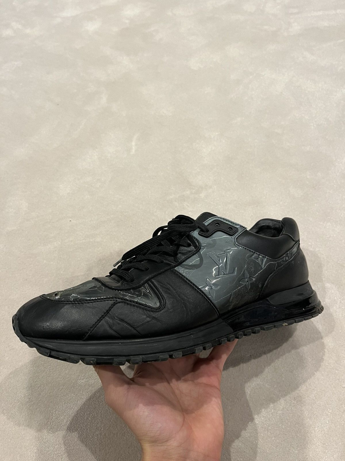 Louis Vuitton Louis Vuitton Run Away trainers Size US 10.5 / EU 43-44 - 2 Thumbnail