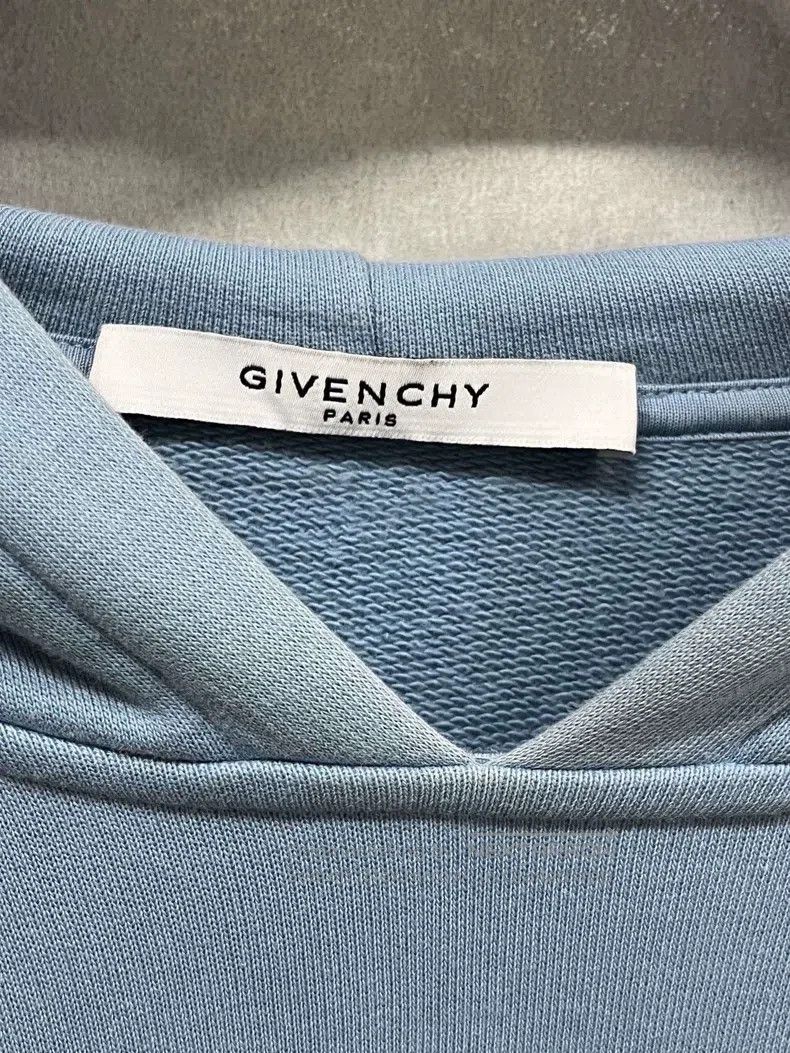 Givenchy Givenchy Rainbow Embroidered Letter Logo Hoodie Size US S / EU 44-46 / 1 - 2 Thumbnail
