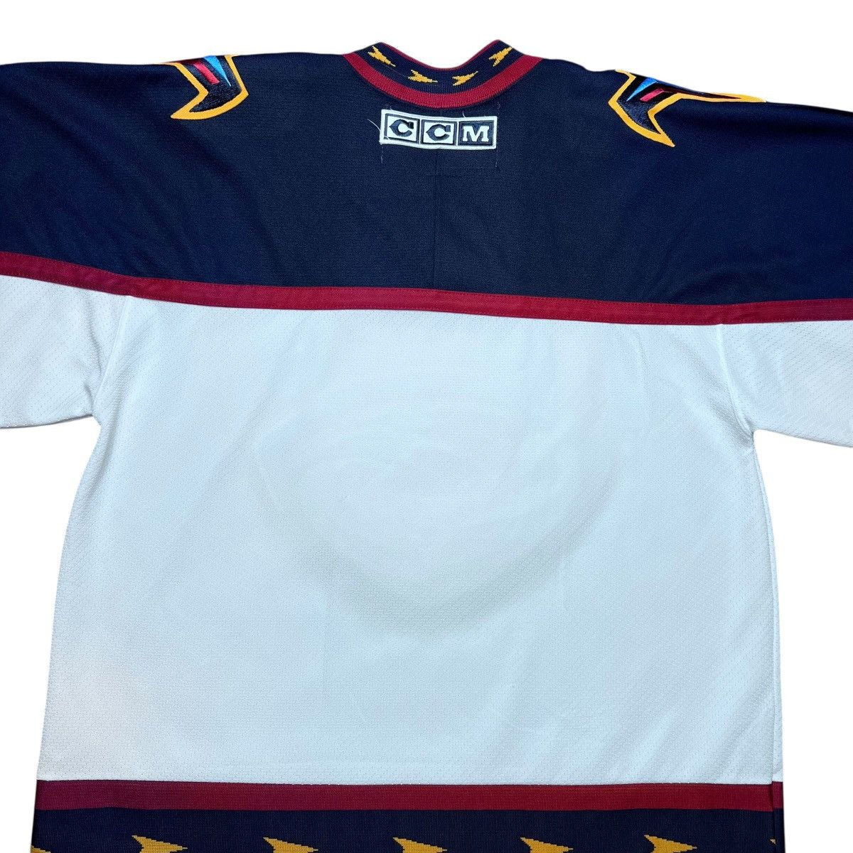 Ccm Vintage NHL Atlanta Thrashers CCM Men’s Hockey Jersey Sz M Size US M / EU 48-50 / 2 - 11 Thumbnail