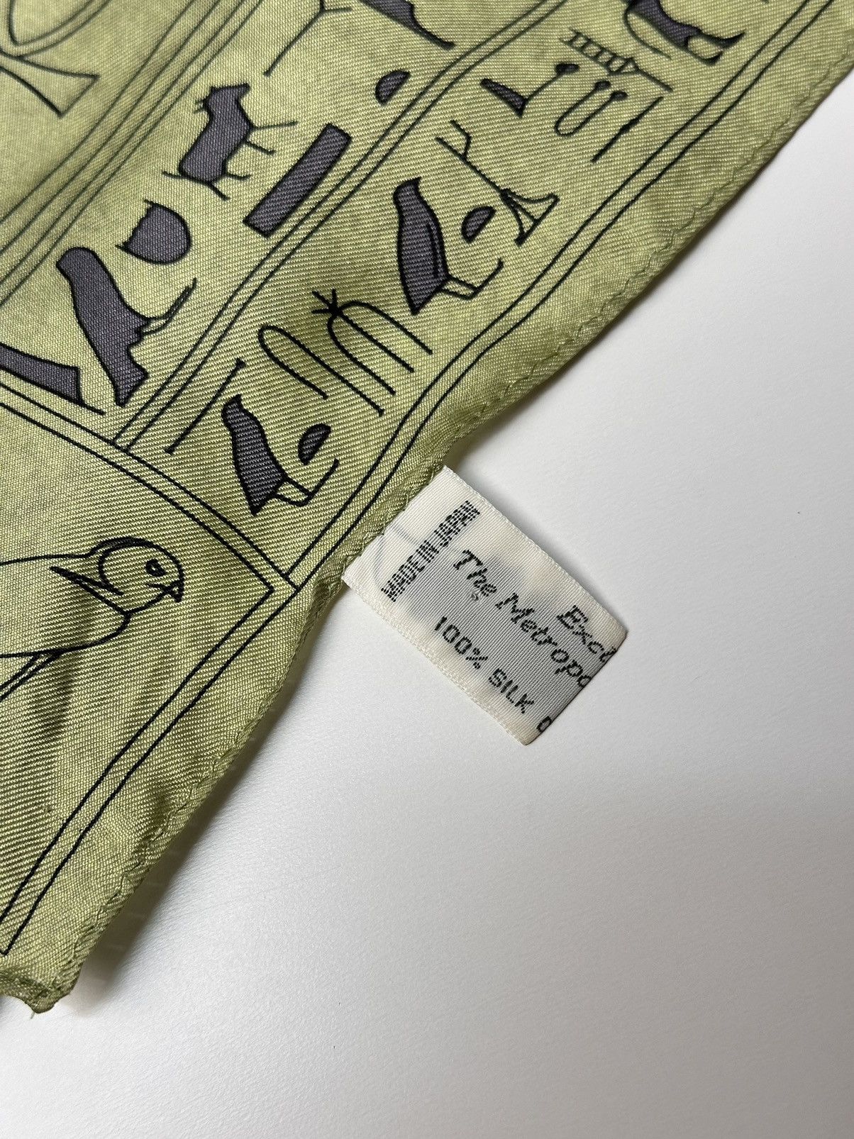 Other Made Japan Egyptian print silk scarf vintage museum piece Size ONE SIZE - 11 Thumbnail