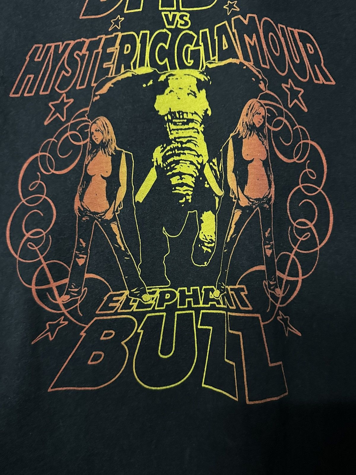 Hysteric Glamour Vintage 90s Hysteric Glamour Elephant Buzz Faded Tee Size US S / EU 44-46 / 1 - 6 Thumbnail