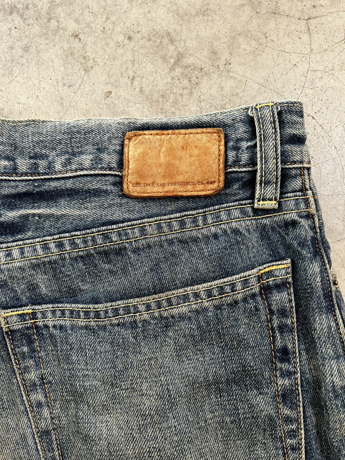 Gap Gap easy fit mud wash designed distress denim Size US 32 / EU 48 - 9 Thumbnail