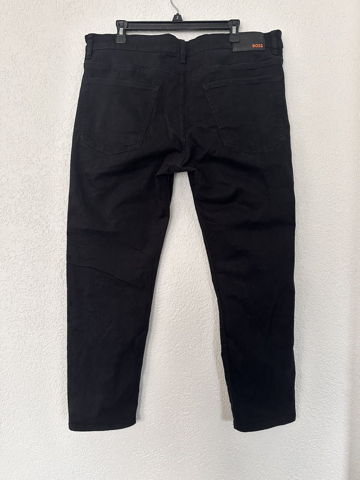 Hugo Boss Hugo Boss RE.MAINE Regular Fit Stay-Black Jeans – 38/30 Size US 38 / EU 54 - 2 Thumbnail