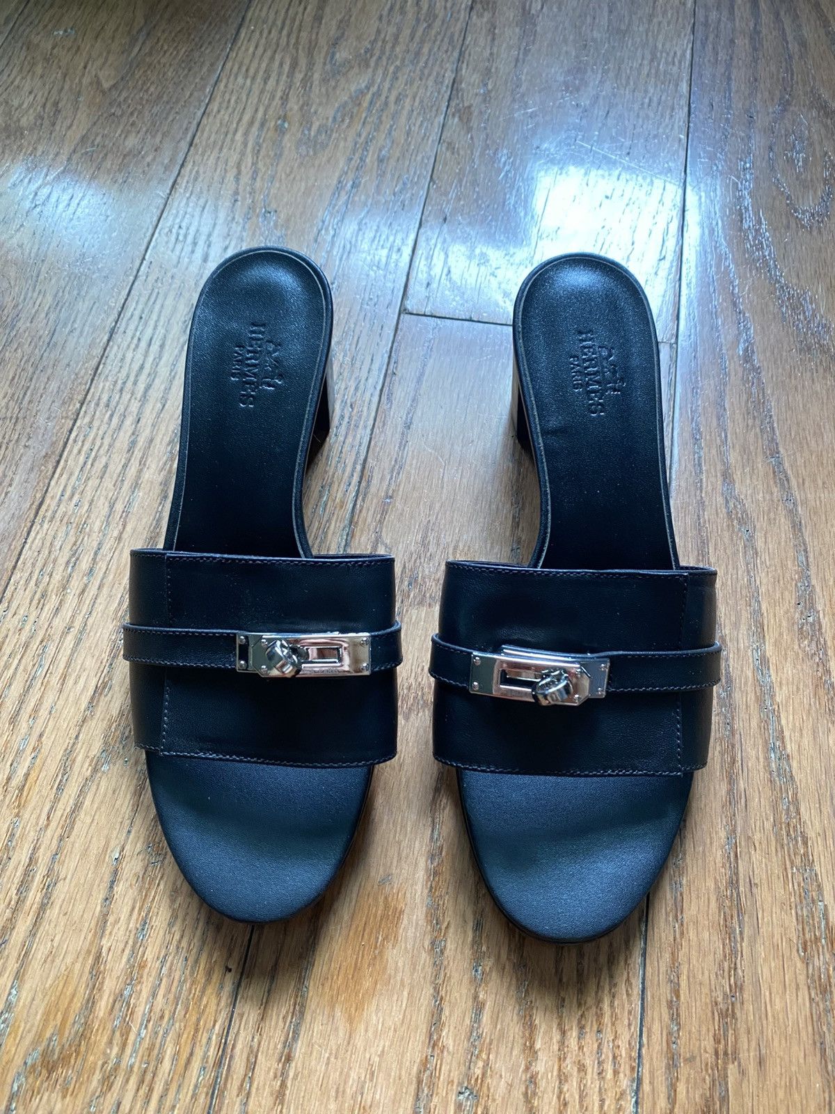 Hermes Hermes black heels Size US 8 / IT 38 - 2 Thumbnail
