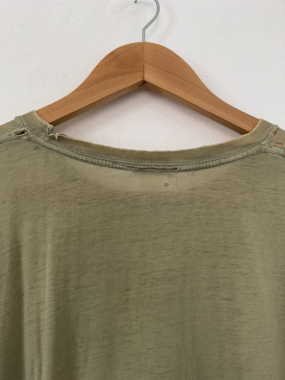Vintage Paper Thin Distressed Communist Hammer & Sickle T-Shirt Size US L / EU 52-54 / 3 - 4 Thumbnail