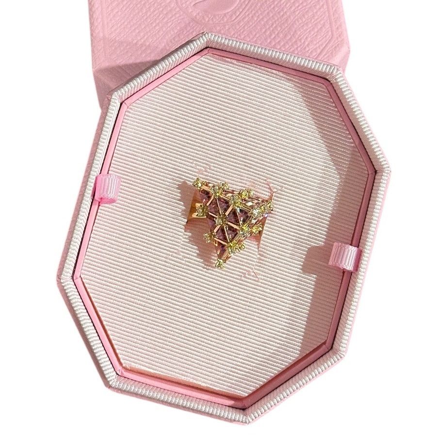 Swarovski Swarovski Curiosa cocktail ring Triangle cut, Red, 7 Size ONE SIZE - 1 Thumbnail