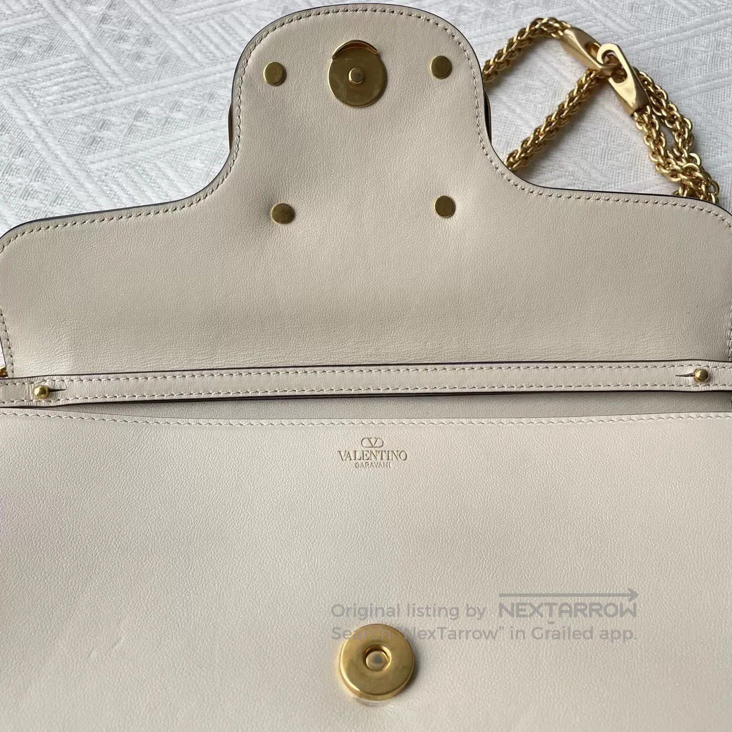 Valentino Valentino Locò Gold Logo Leather Bag. Size ONE SIZE - 6 Thumbnail