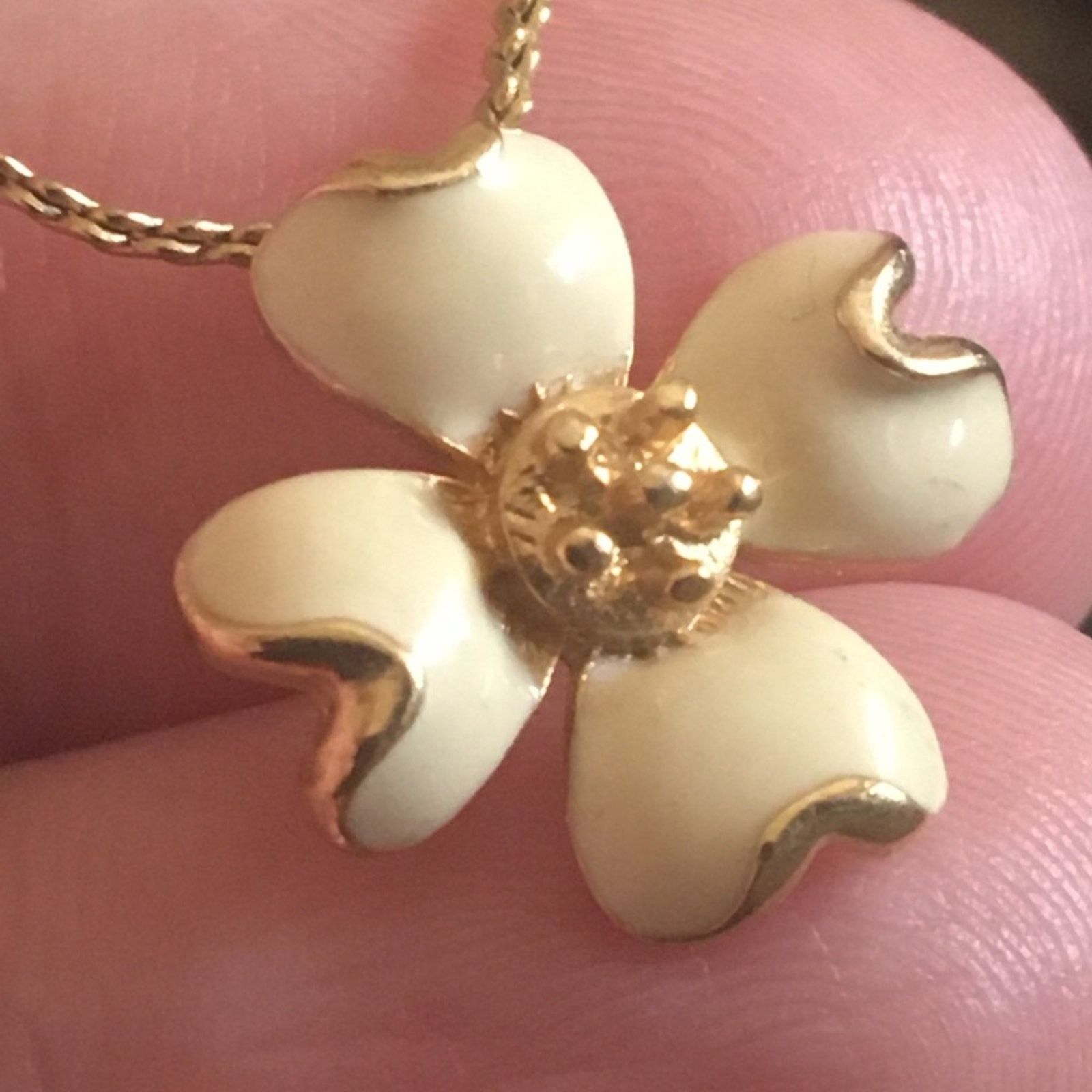 Vintage Vintage 80s enamel flower pendant on chain Size ONE SIZE - 6 Thumbnail
