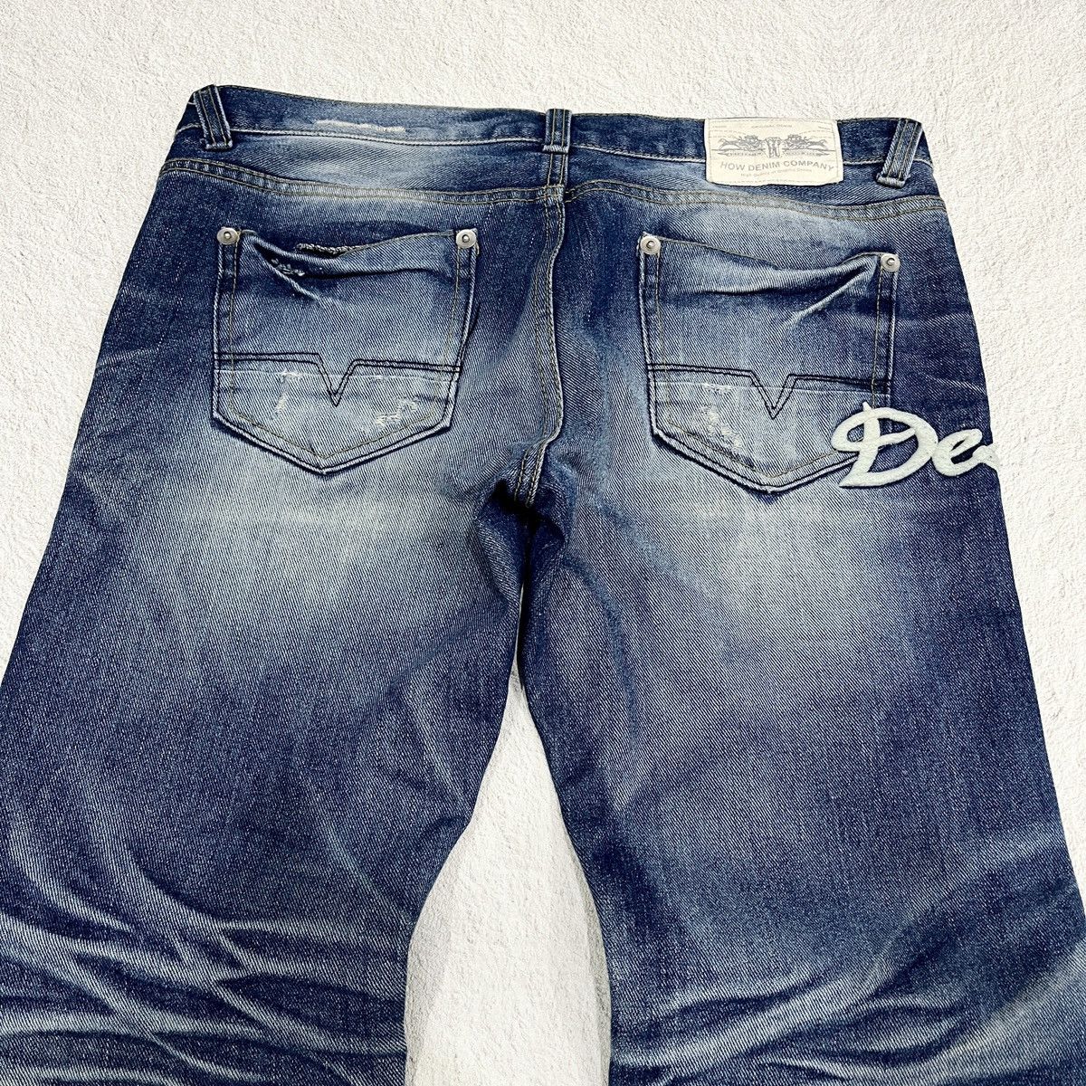 If Six Was Nine × KMRii × Le Grande Bleu (L.G.B.) 2000s HOW DENIM COMPANY DISTRESSED SUPER FADED JEAN Size US 34 / EU 50 - 7 Thumbnail