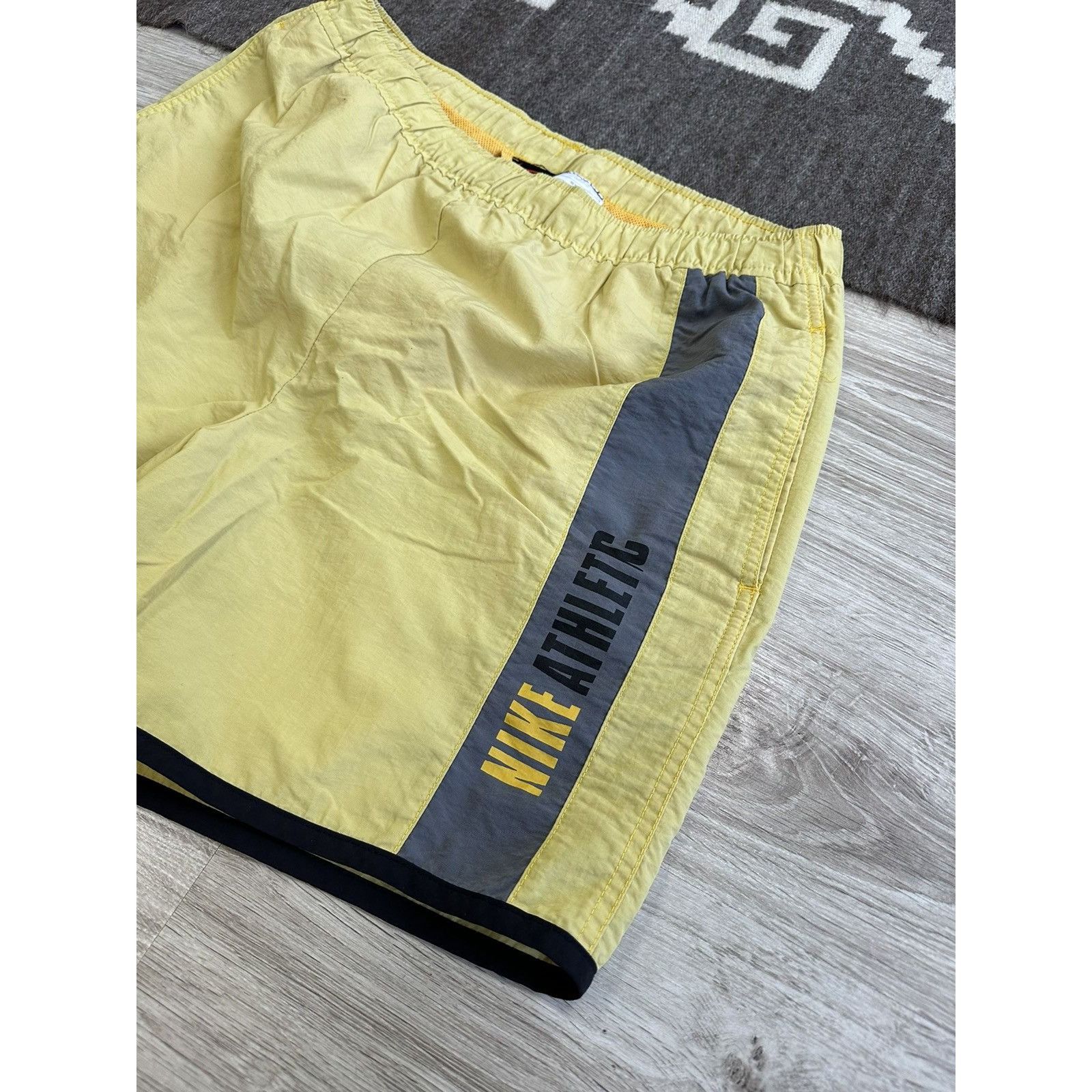 Nike Nike Athletic Big Logo 90s Shorts 4235AC Size US 32 / EU 48 - 2 Thumbnail