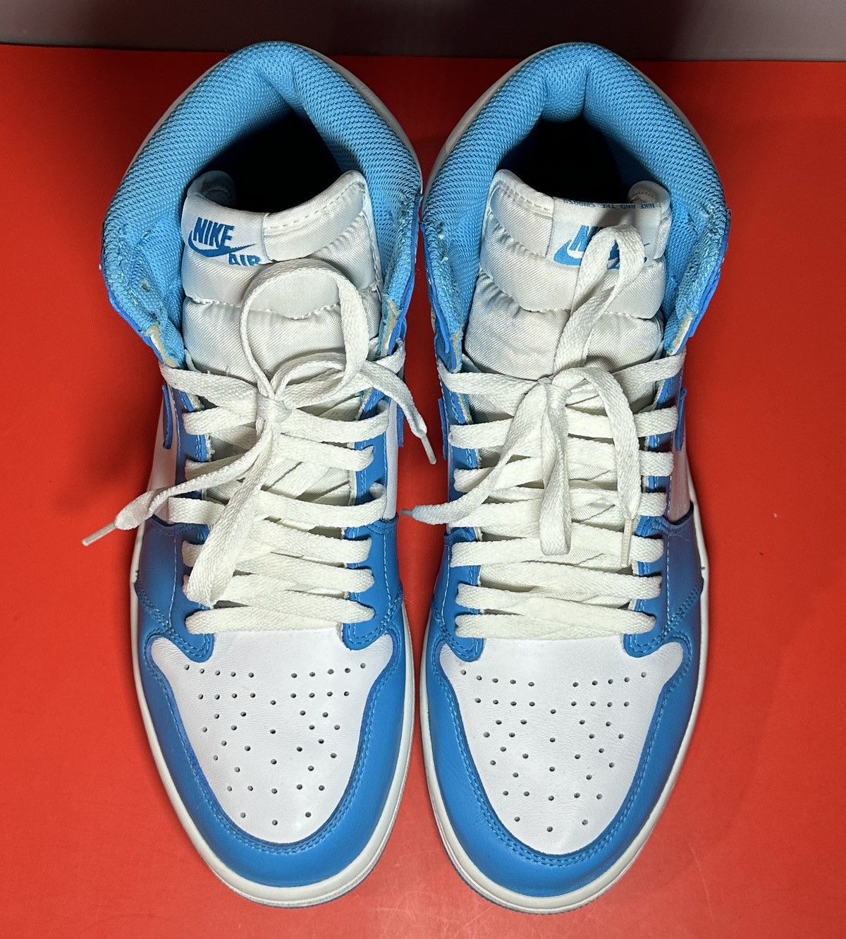 Jordan Brand Size 11 - Jordan 1 Retro High OG UNC 2015 Size US 11 / EU 44 - 4 Thumbnail