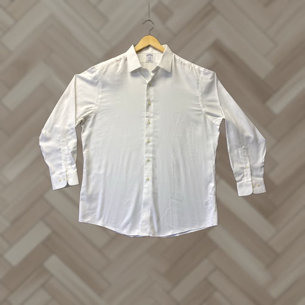 Brooks Brothers Brooks Brothers Dress Shirt Mens 17 4/5 White Cotton Non-Iron 0546 Size US XL / EU 56 / 4 - 1 Thumbnail