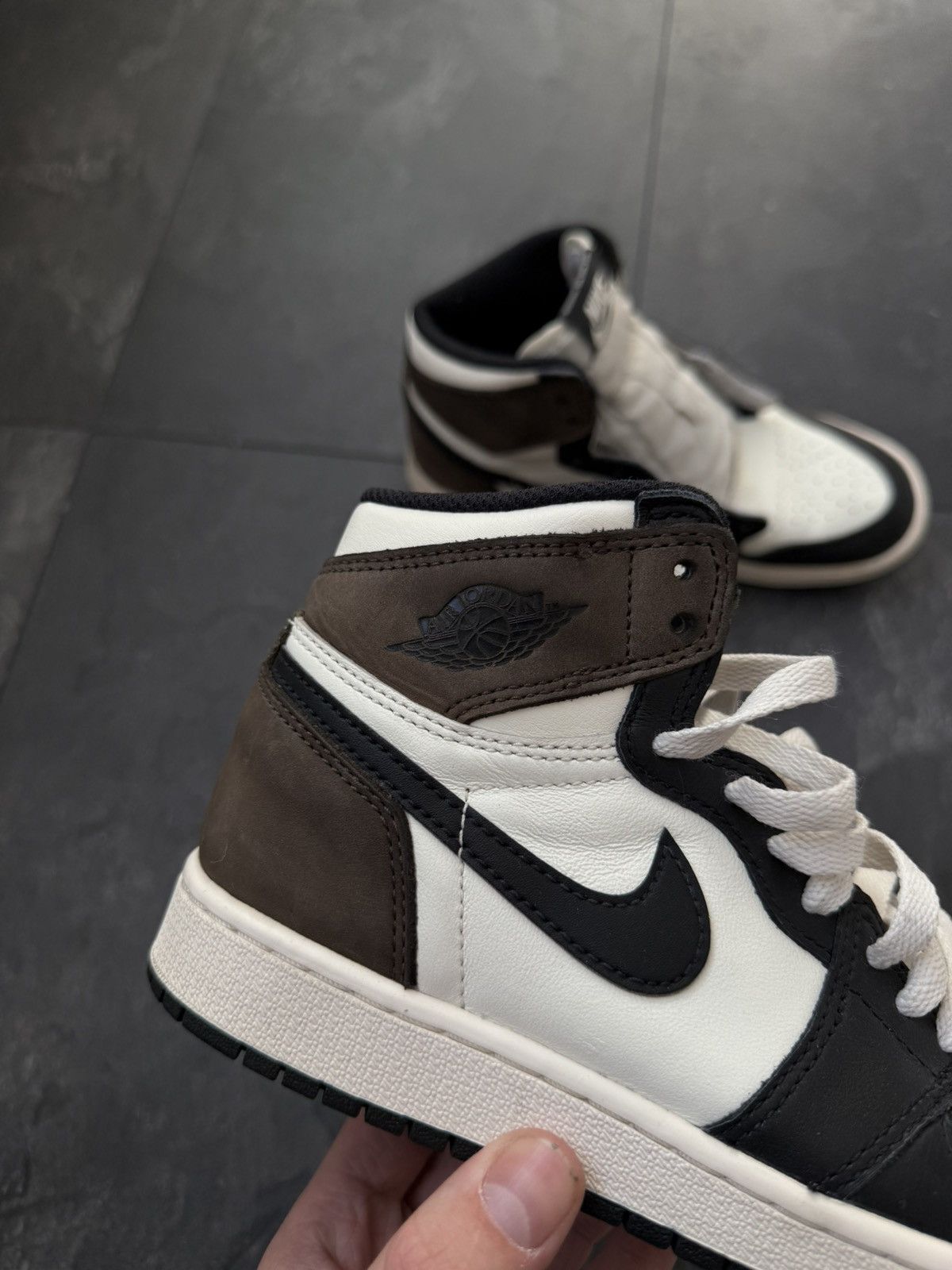 Jordan Brand × Nike × Vintage Nike Air Jordan 1 Retro High Dark Mocha Black Size US 4 / IT 34 - 2 Thumbnail