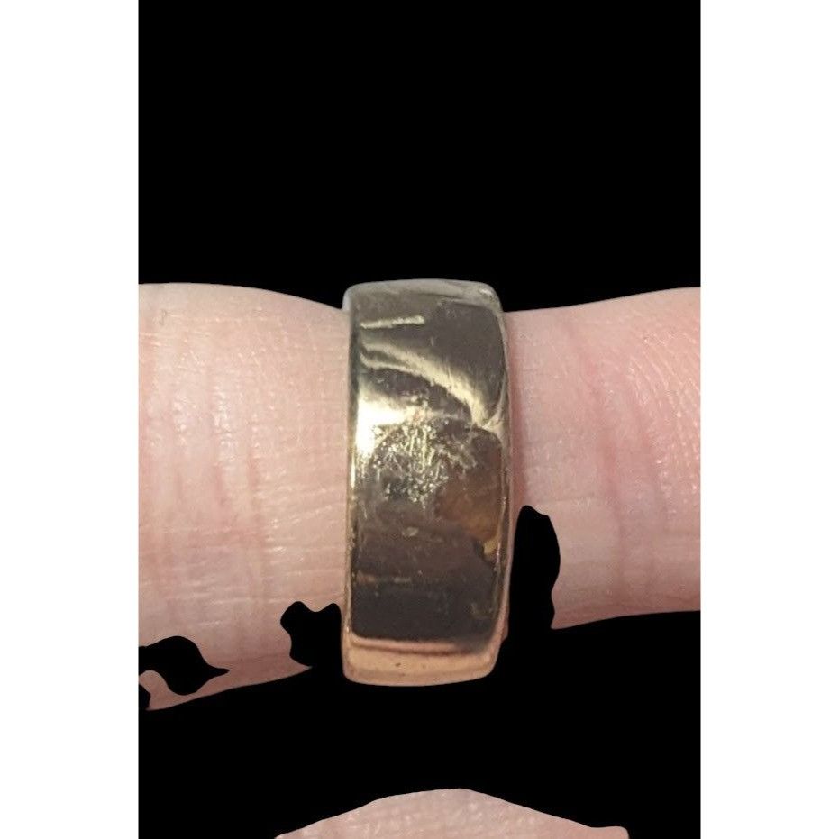 Other Gold Tone Slotted Chevron Fashion Ring Size 5 3/4 Size ONE SIZE - 7 Thumbnail