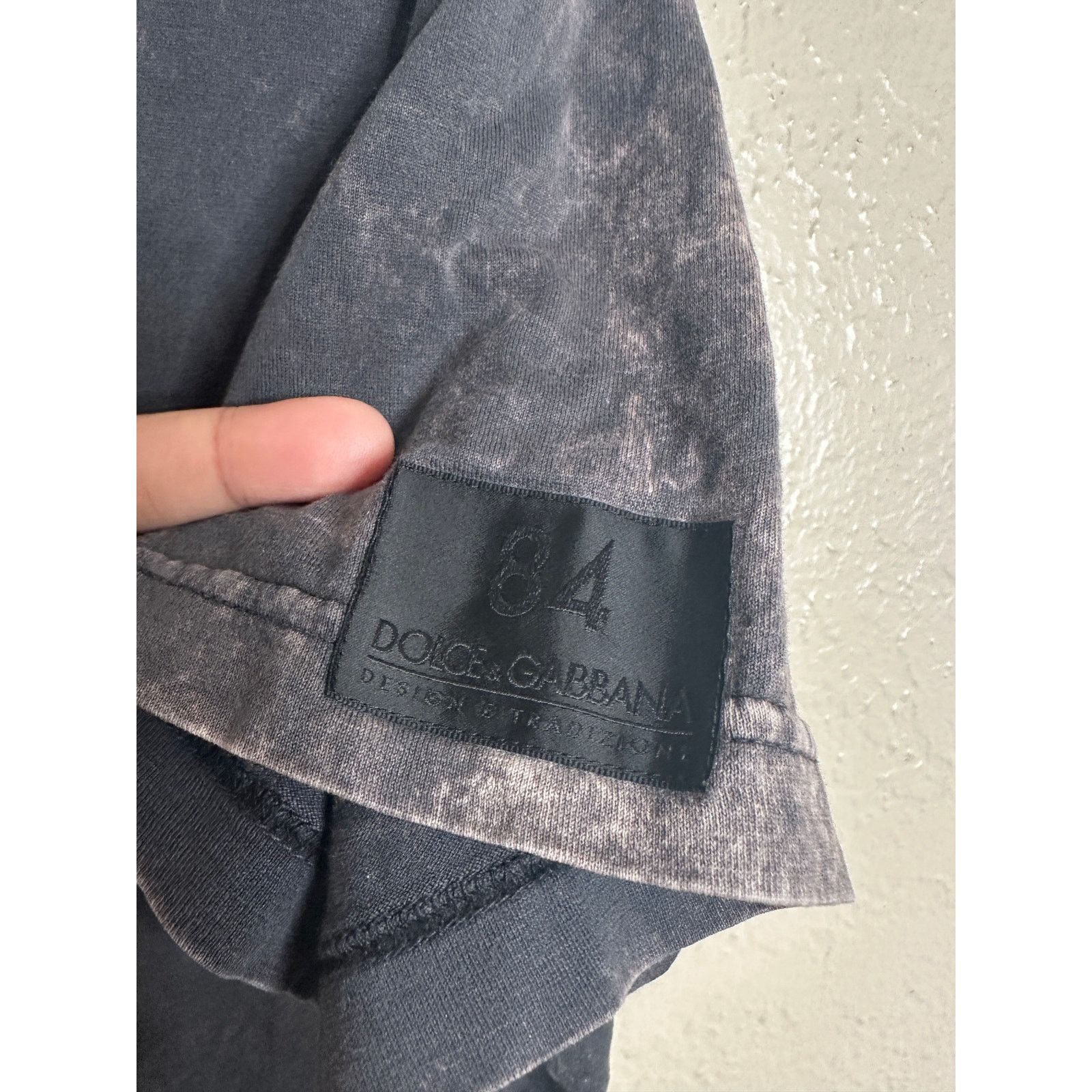 Dolce & Gabbana Dolce & Gabbana Gray Discolored Effect DG Logo T-Shirt Size US M / EU 48-50 / 2 - 7 Thumbnail