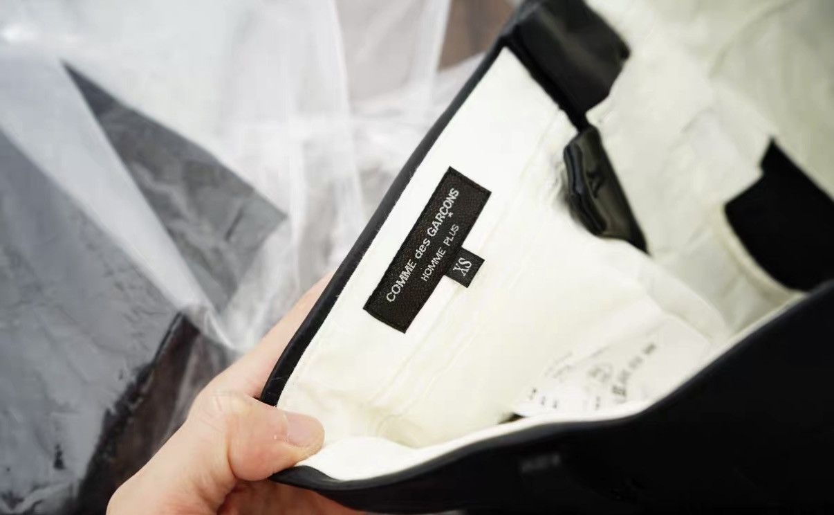 Comme des Garcons Comme des Garçons 18AW Spiral Leather Pants Size US 30 / EU 46 - 8 Thumbnail