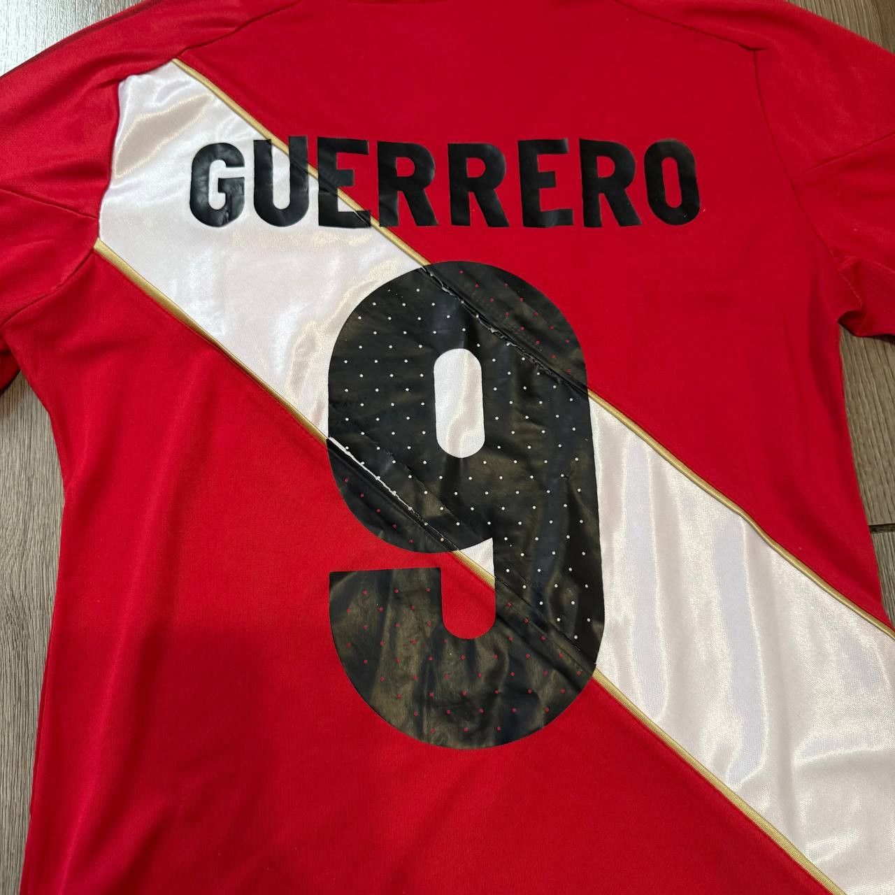 Umbro UMBRO PERU 2018/2020 GUERRERO SOCCER FOOTBALL JERSEY Size US S / EU 44-46 / 1 - 8 Thumbnail
