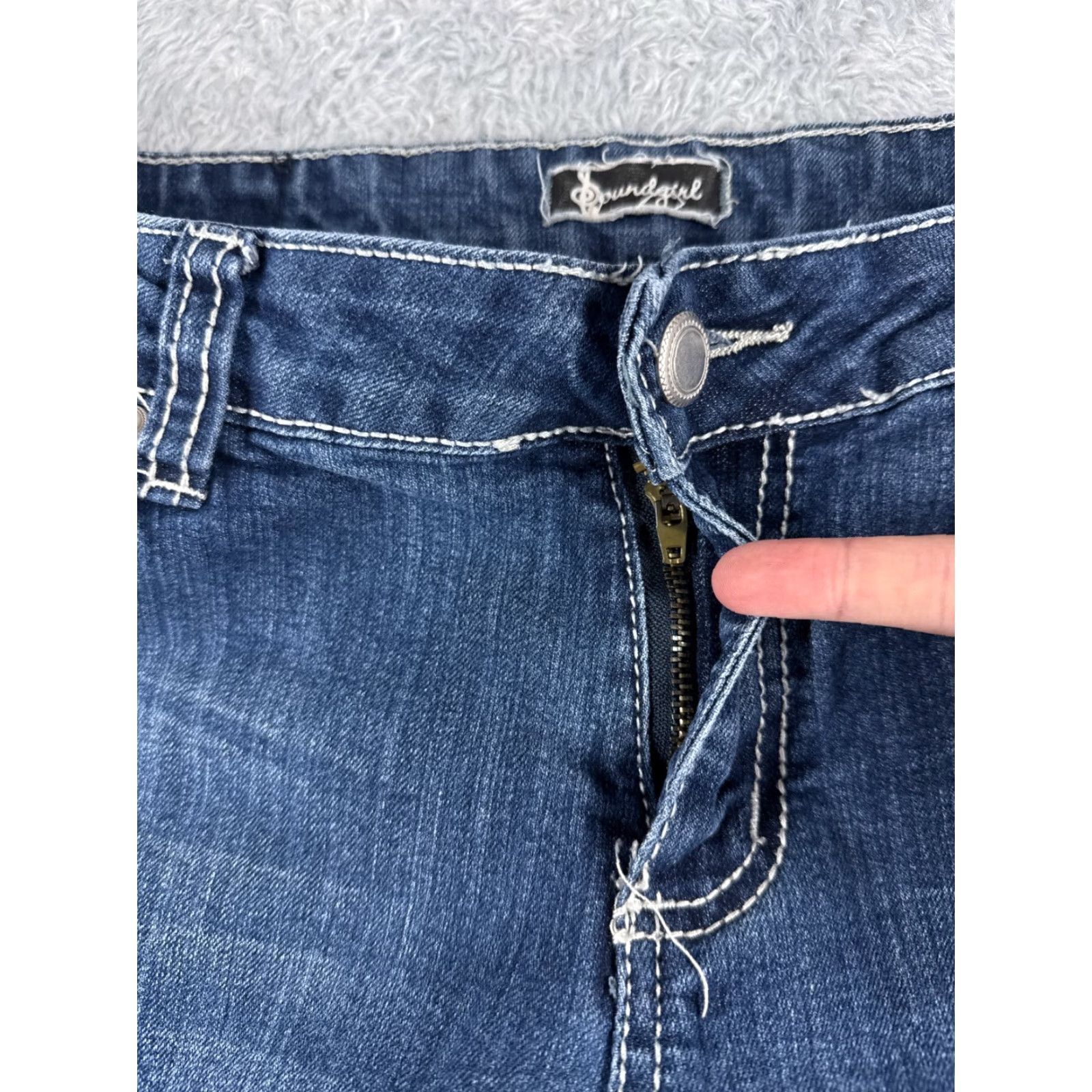 Vintage Soundgirl Jeans Women 16 Blue Denim Bootcut Embroidered Rhinestone Cotton Blend 32x30 Size 38" / US 16 / IT 52 - 5 Thumbnail