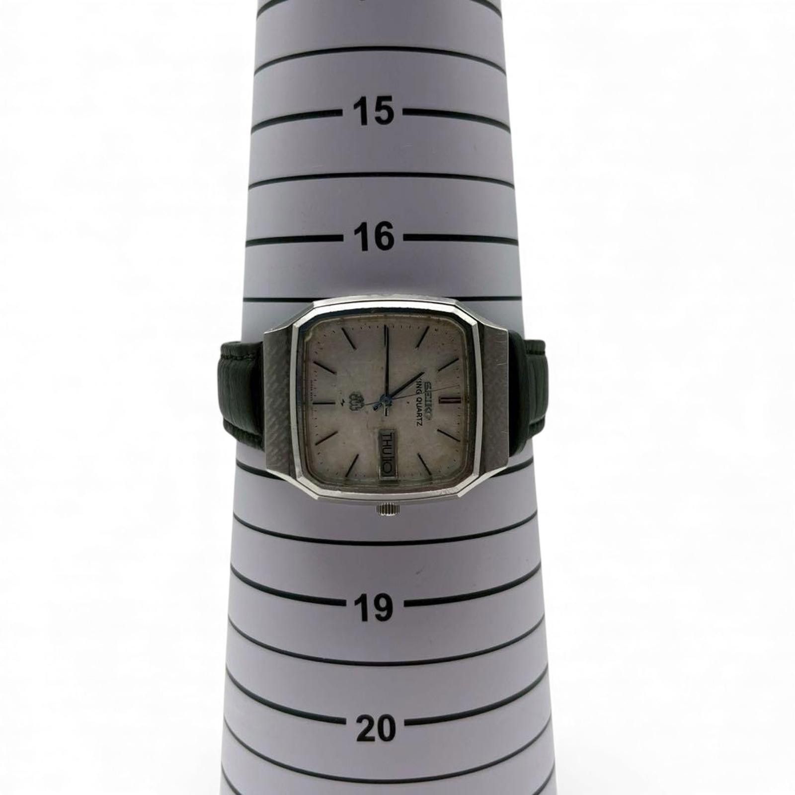 Seiko Seiko - Vintage Quartz Men's Watch with Black Leather Strap Size ONE SIZE - 4 Thumbnail