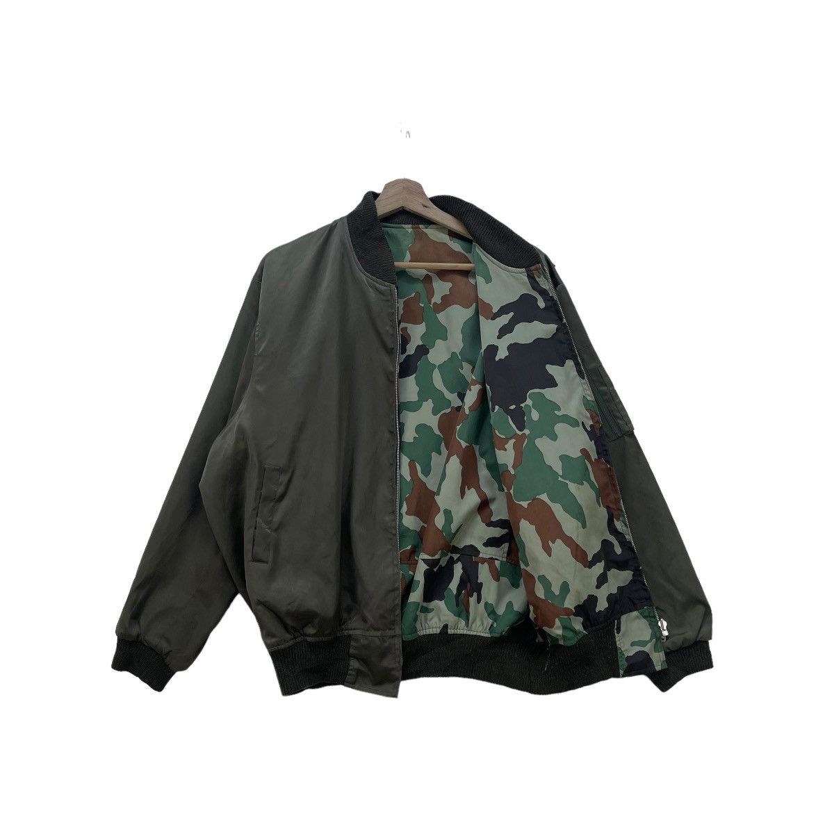 Japanese Brand Japanese Brand Uniqlo Bomber Jacket Size US M / EU 48-50 / 2 - 1 Thumbnail