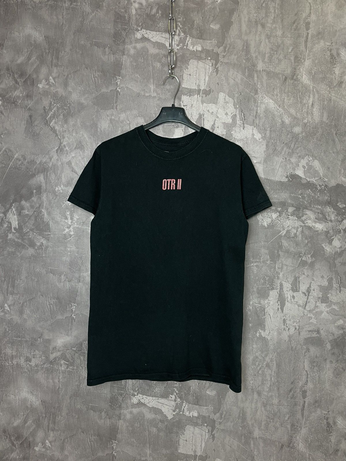 Beyonce × Jay-Z × Rap Tees Beyonce & Jay Z TOUR " On the Run II " Graphic T-Shirt Size US S / EU 44-46 / 1 - 2 Thumbnail