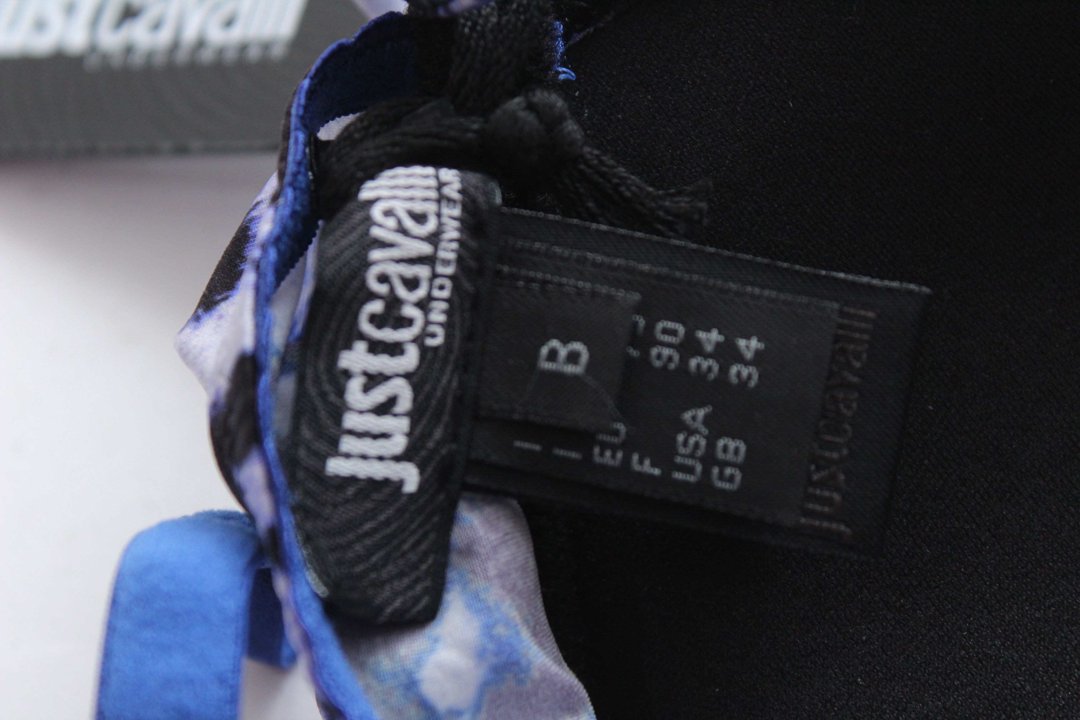 Just Cavalli Just Cavalli Swimsuit New Size B/34US/34GB Rare Hype Size S / US 4 / IT 40 - 9 Thumbnail