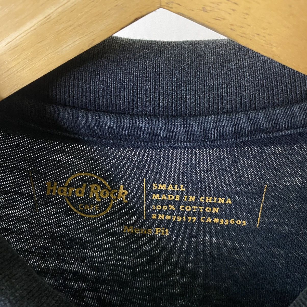 Hard Rock Cafe Y2K Hard Rock Cafe Guam USA Polo Tee Faded Black Size US M / EU 48-50 / 2 - 3 Thumbnail
