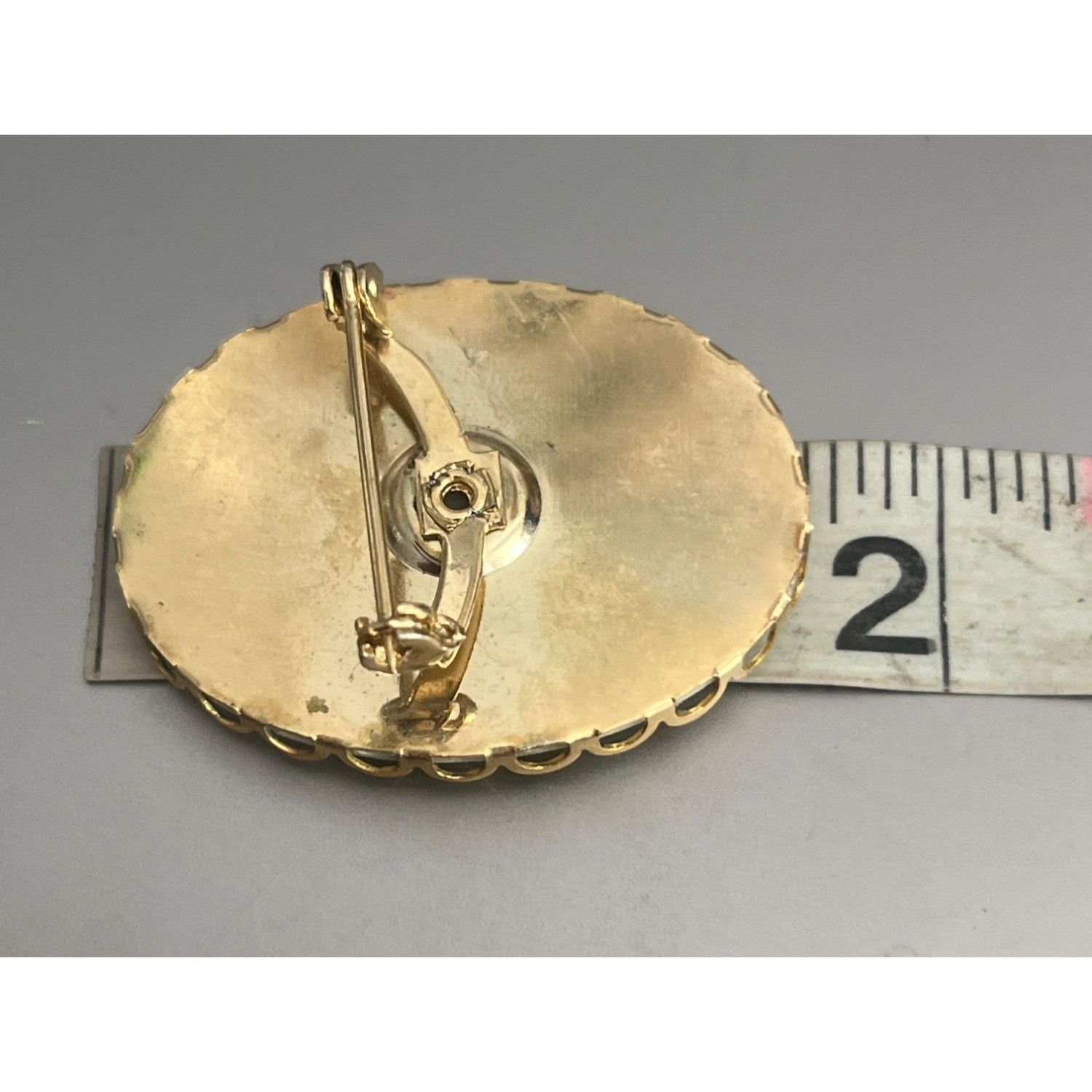 Other Vintage Fragonard Cameo Brooch Pin Gold Tone Porcelain Court Size ONE SIZE - 6 Thumbnail
