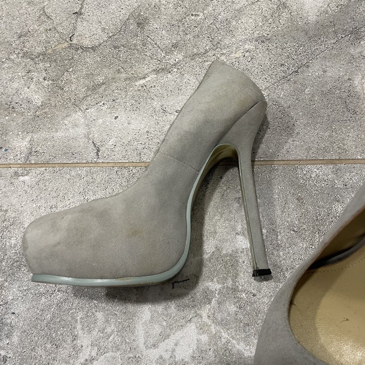 Yves Saint Laurent 35 Yves Saint Laurent Tribtoo Hair Pumps Grey stiletto heels Size US 5 / IT 35 - 3 Thumbnail