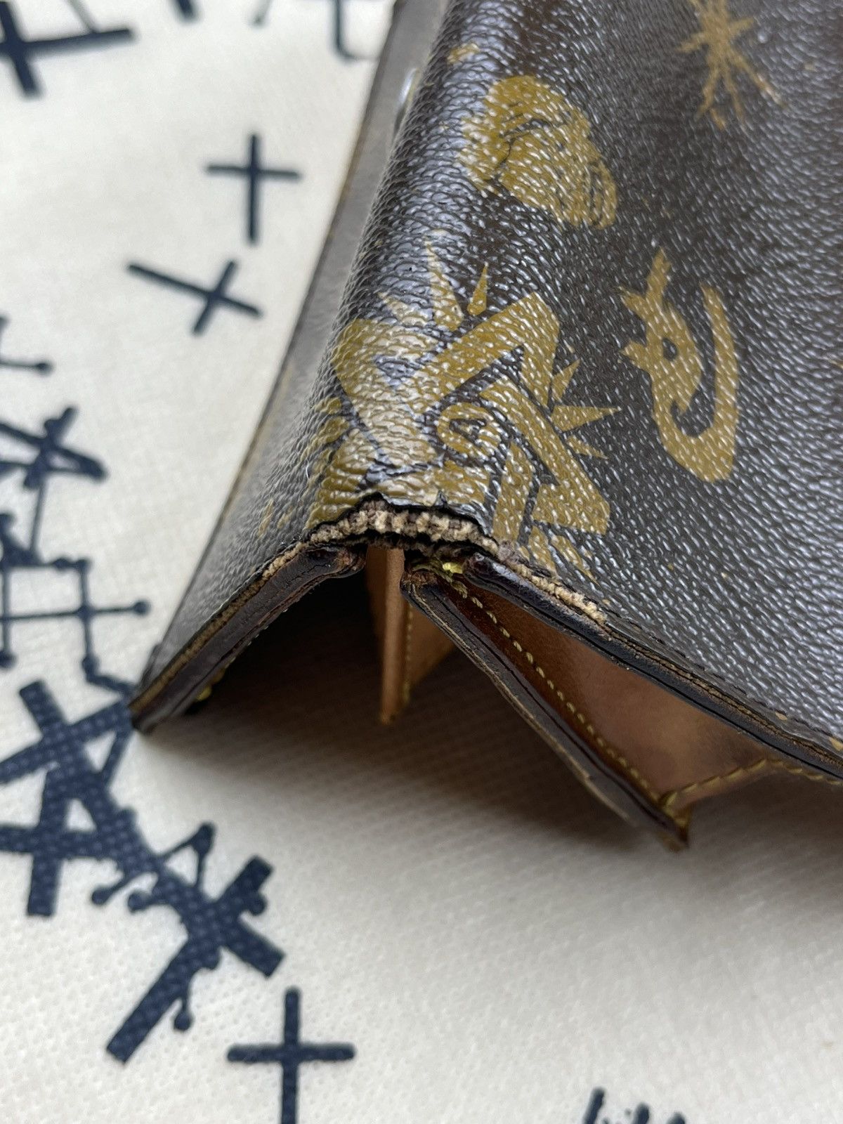 Undercover SS01 Undercover Louis Vuitton Rip Monogram Leather Wallet Size ONE SIZE - 9 Thumbnail