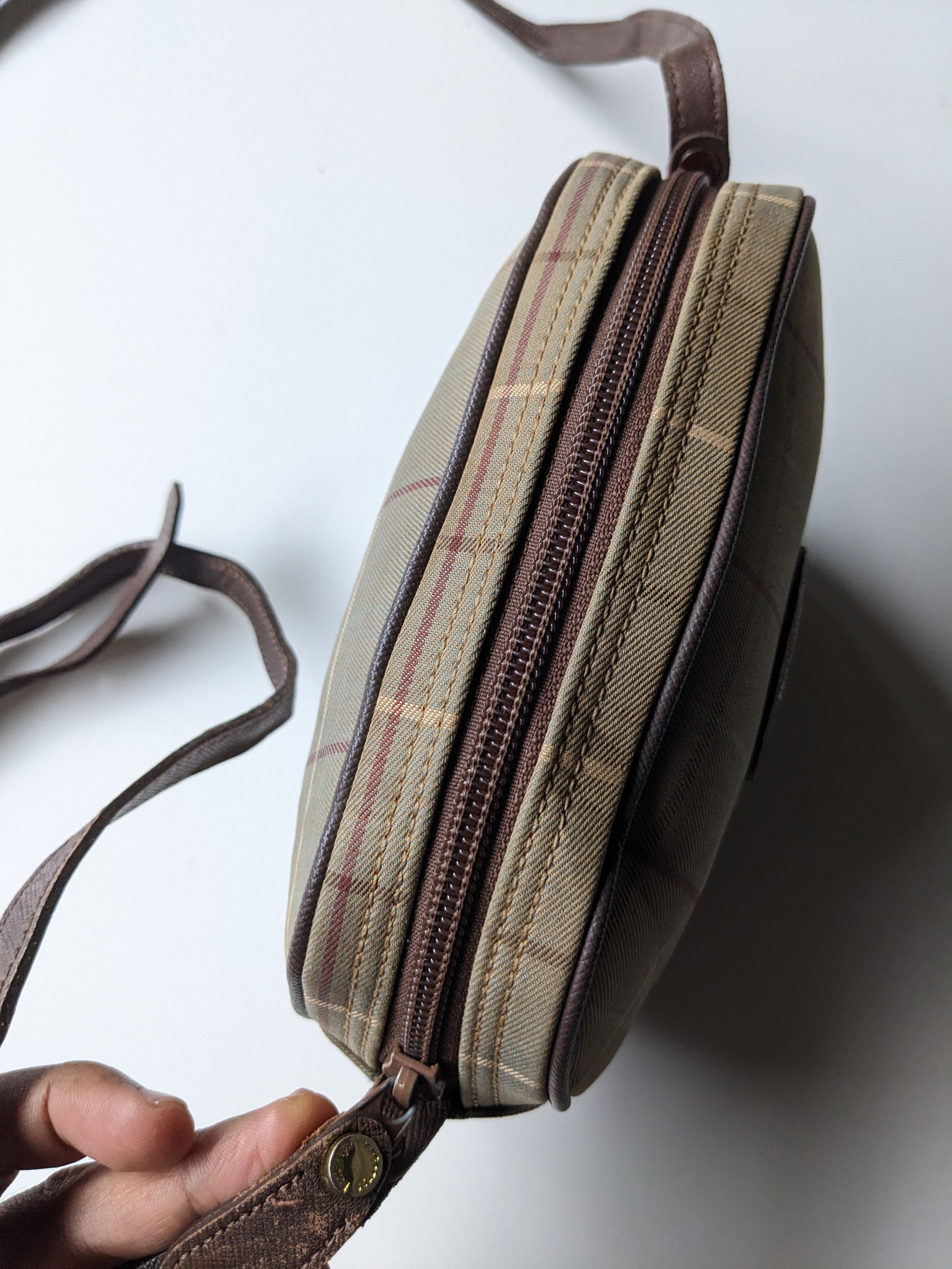 Burberry × Vintage Vintage Burberrys checked sling bag Size ONE SIZE - 5 Thumbnail