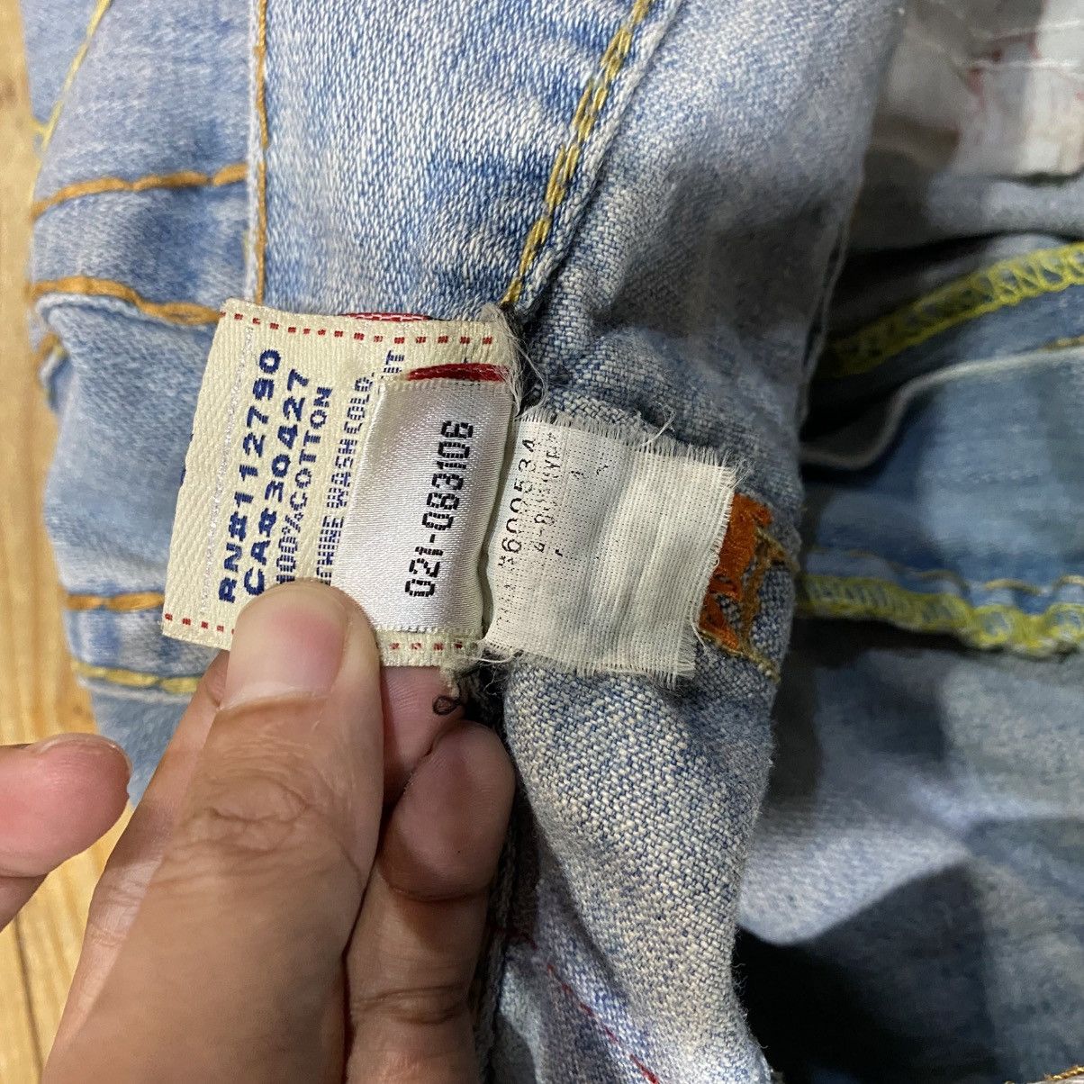 True Religion 2000s True Religion Joey Super T Bold Stitch Flared Jeans Size US 34 / EU 50 - 19 Thumbnail