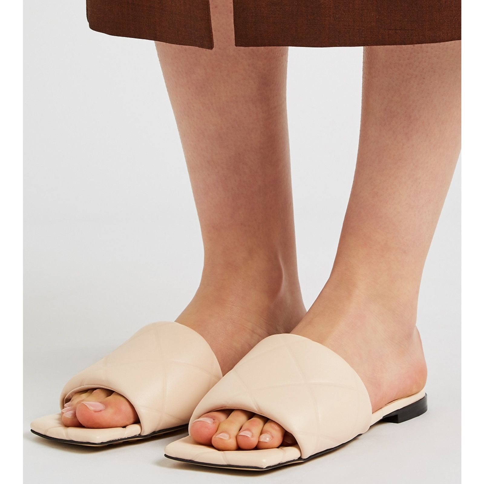 Bottega Veneta Bottega Veneta BV Lido Blush Beige Padded Leather Quilted Size US 6.5 / IT 36.5 - 5 Thumbnail