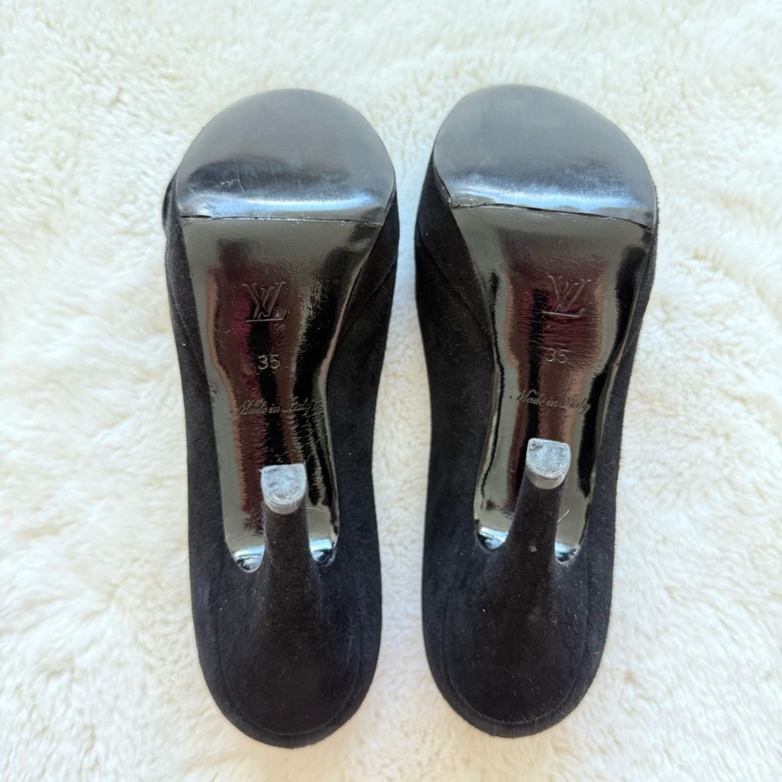 Louis Vuitton Louis Vuitton suede high heels shoes size 35 EU Authentic Size US 5 / IT 35 - 6 Thumbnail