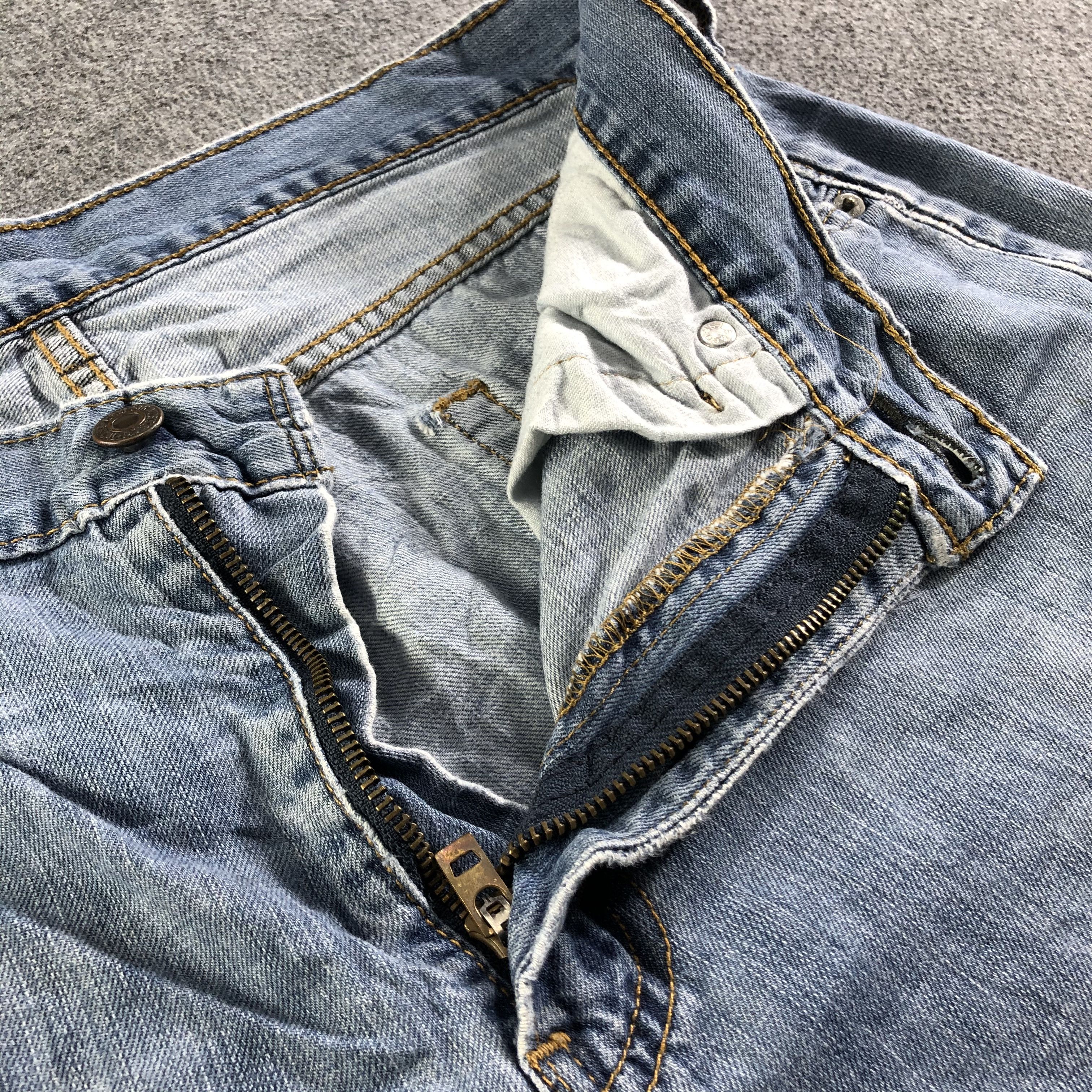 Levi's Vintage Blue Wash Levis 505 Jeans-J4402 Size US 34 / EU 50 - 7 Thumbnail