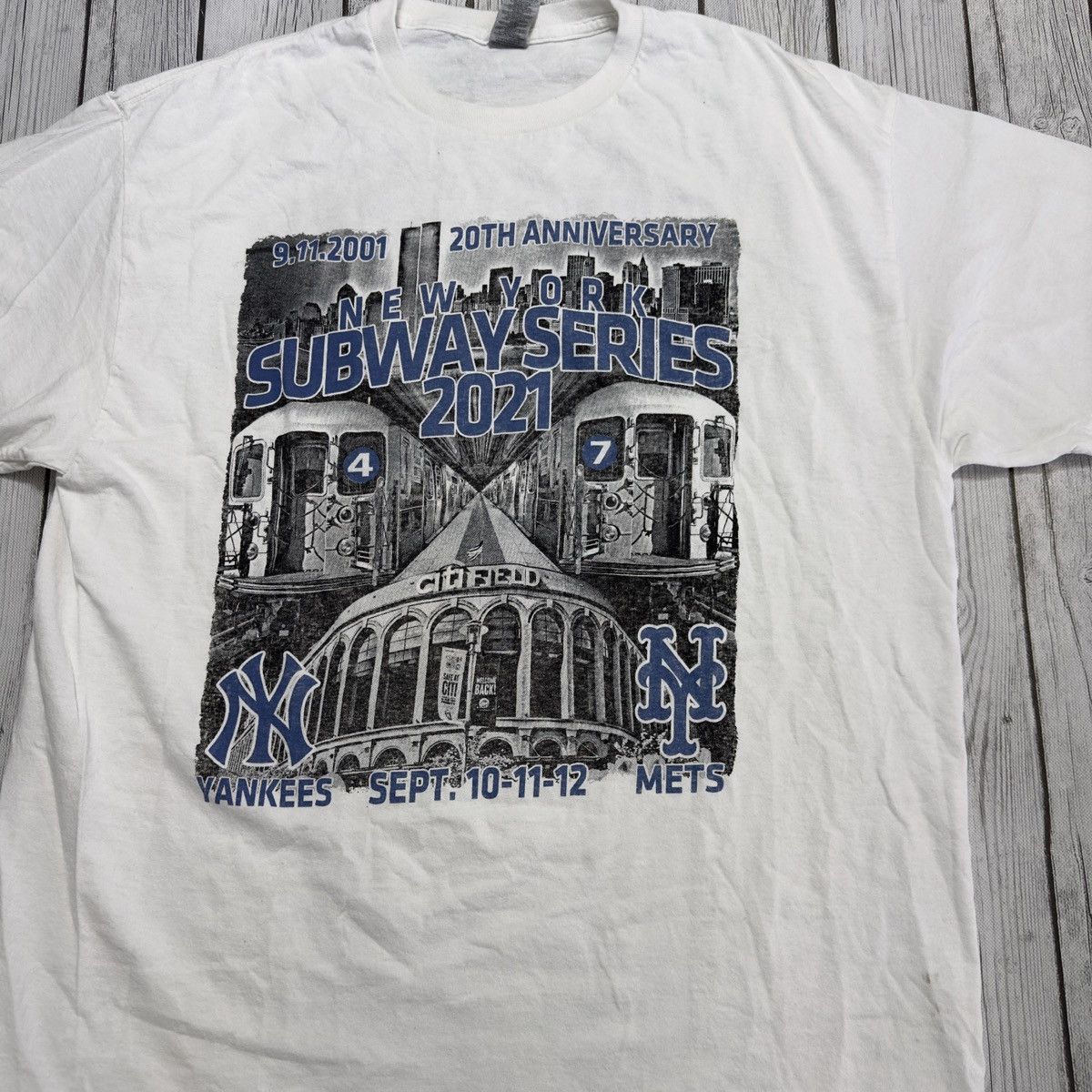 Gildan × MLB 2021 Subway Series tee Size US XL / EU 56 / 4 - 3 Thumbnail