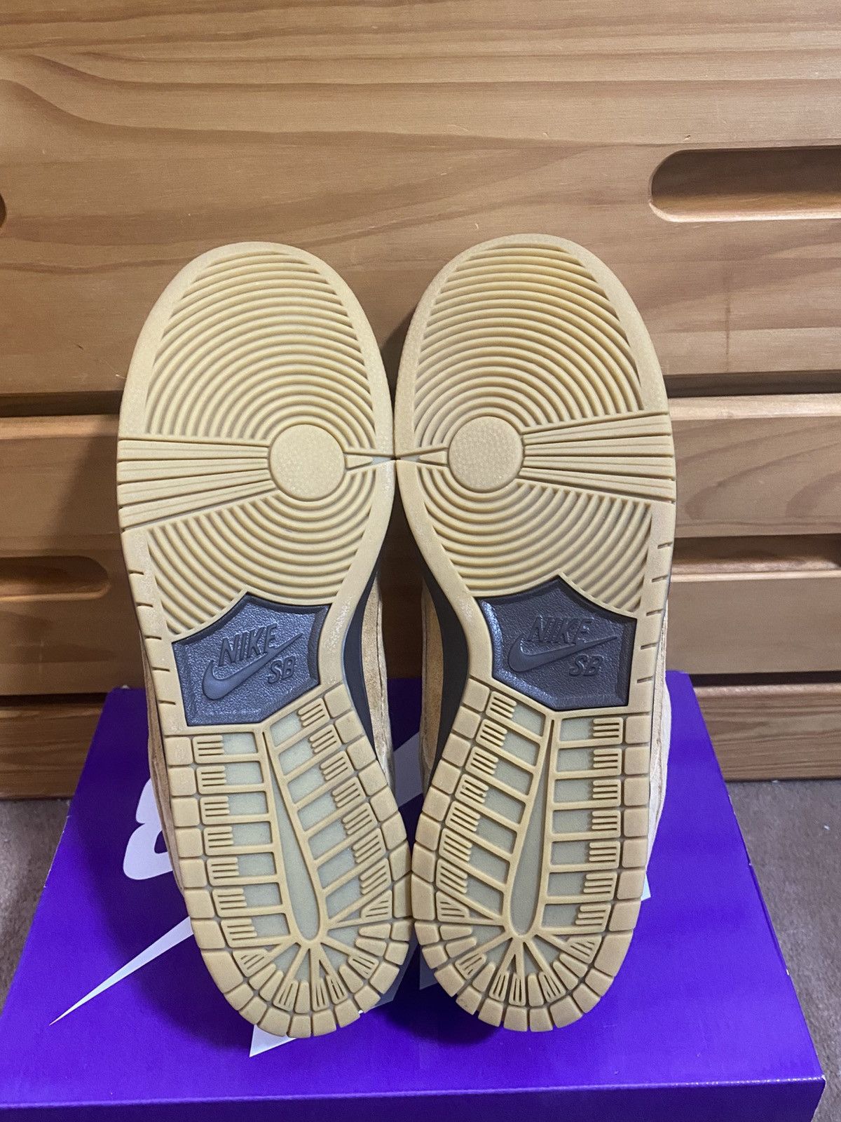 Nike SB Nike SB Dunk Low Wheat Mocha Size 11.5 Size US 11.5 / EU 44-45 - 6 Thumbnail