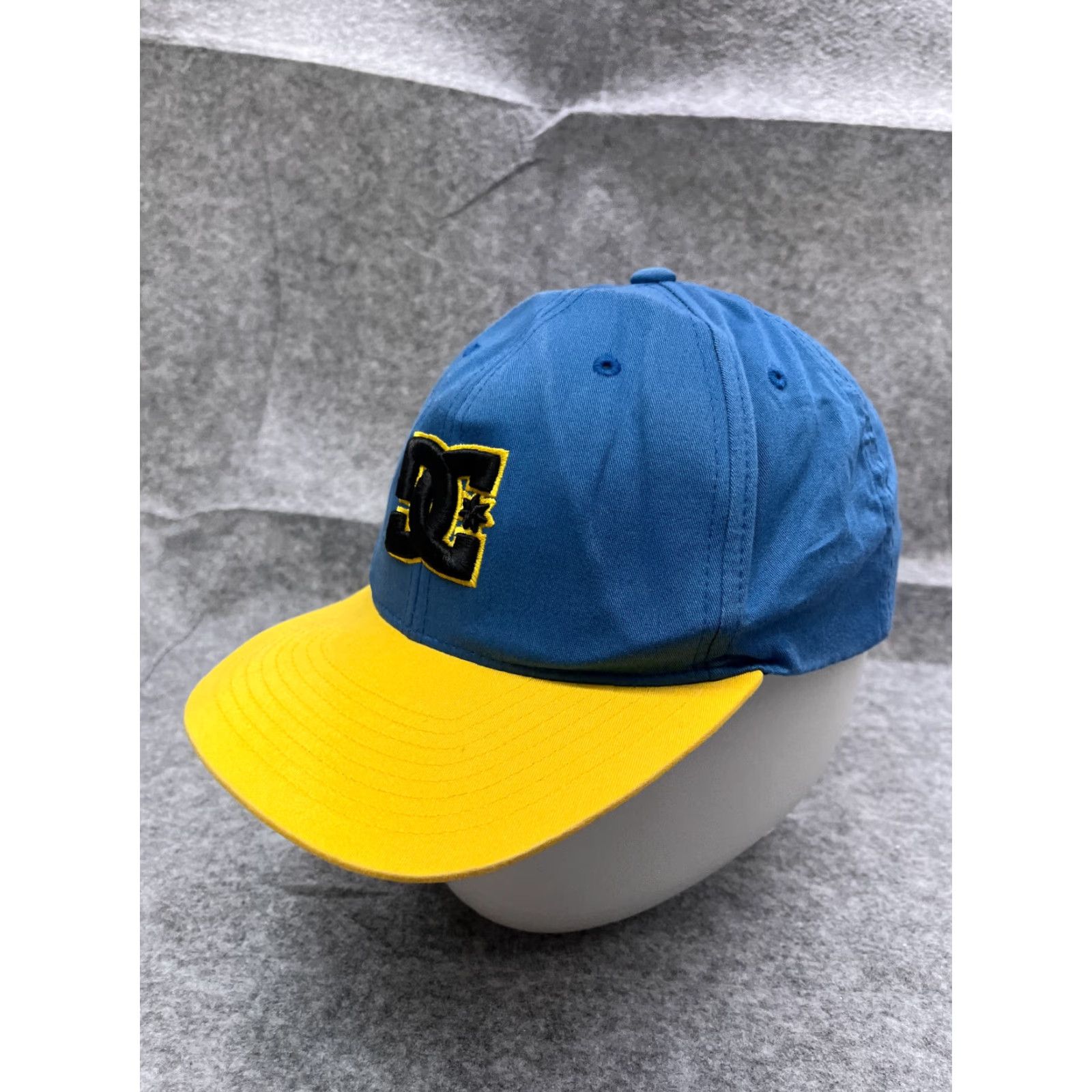 Vintage VINTAGE DC Shoes Snapback Hat Cap Adult 7 1/8 Blue Cotton Skate 90s Mens Size ONE SIZE - 4 Thumbnail