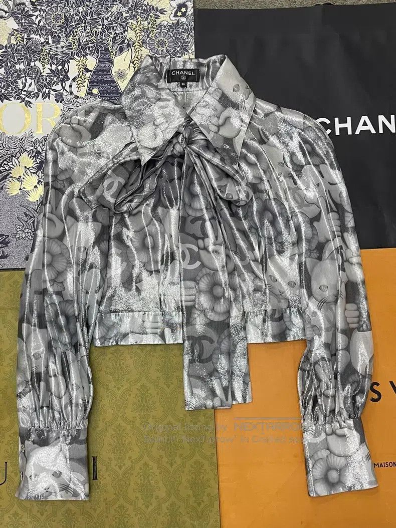 Chanel Chanel Lafayette cat-style shiny silk shirt Size XS / US 0-2 / IT 36-38 - 1 Thumbnail