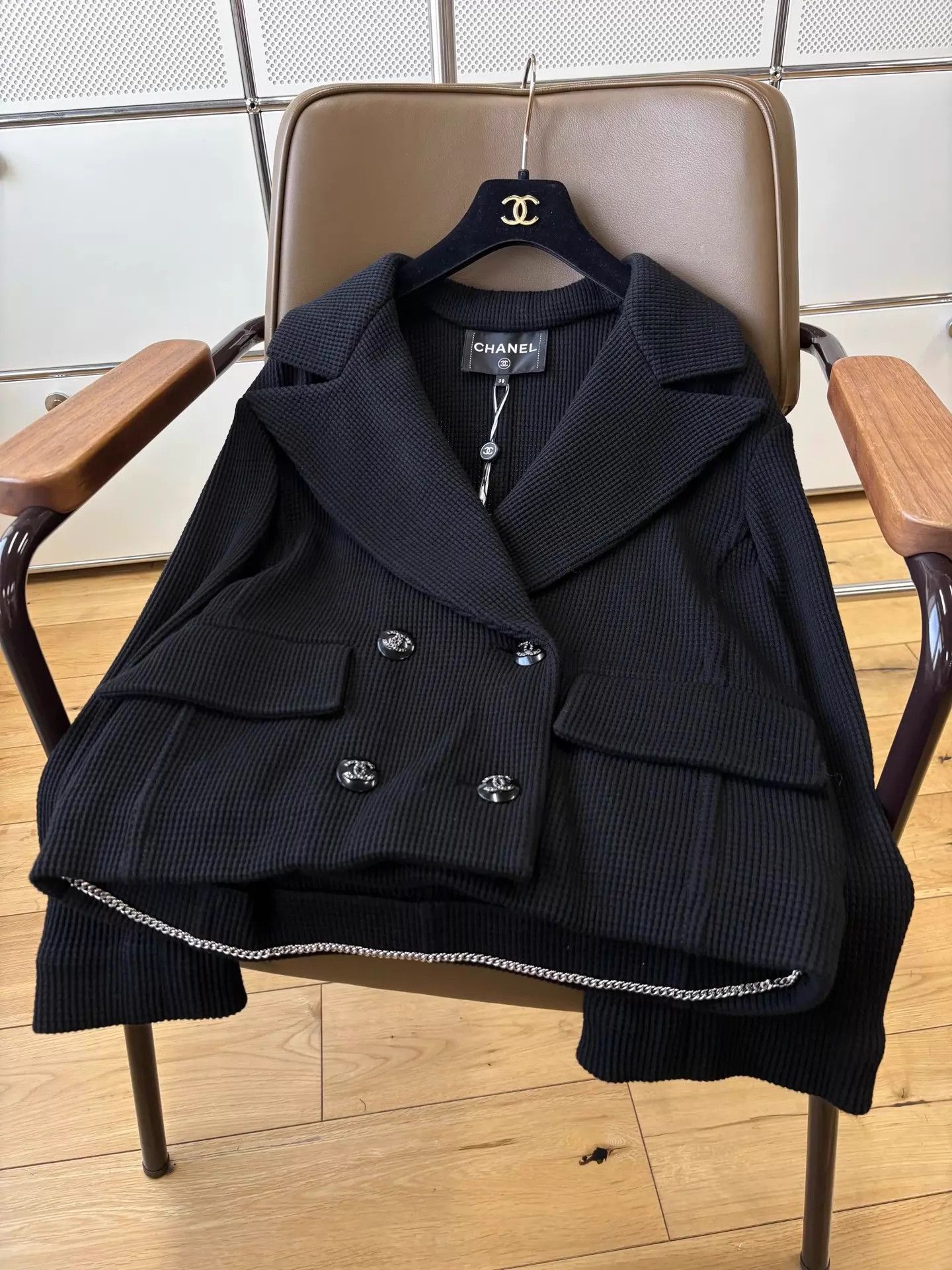 Chanel Chanel 21C Waffle CC Crystal Blazer Women's Black Size S / US 4 / IT 40 - 4 Thumbnail