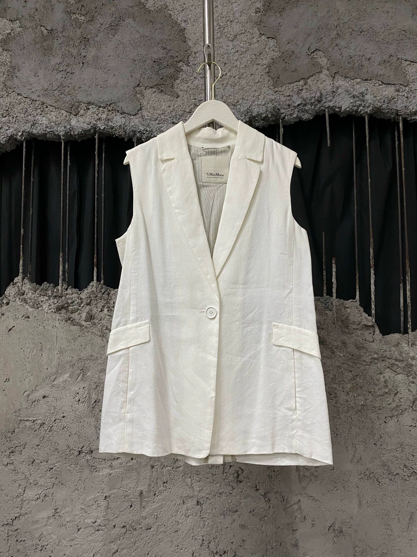 Max Mara Max Mara vest size 36 new Size XS / US 0-2 / IT 36-38 - 1 Thumbnail